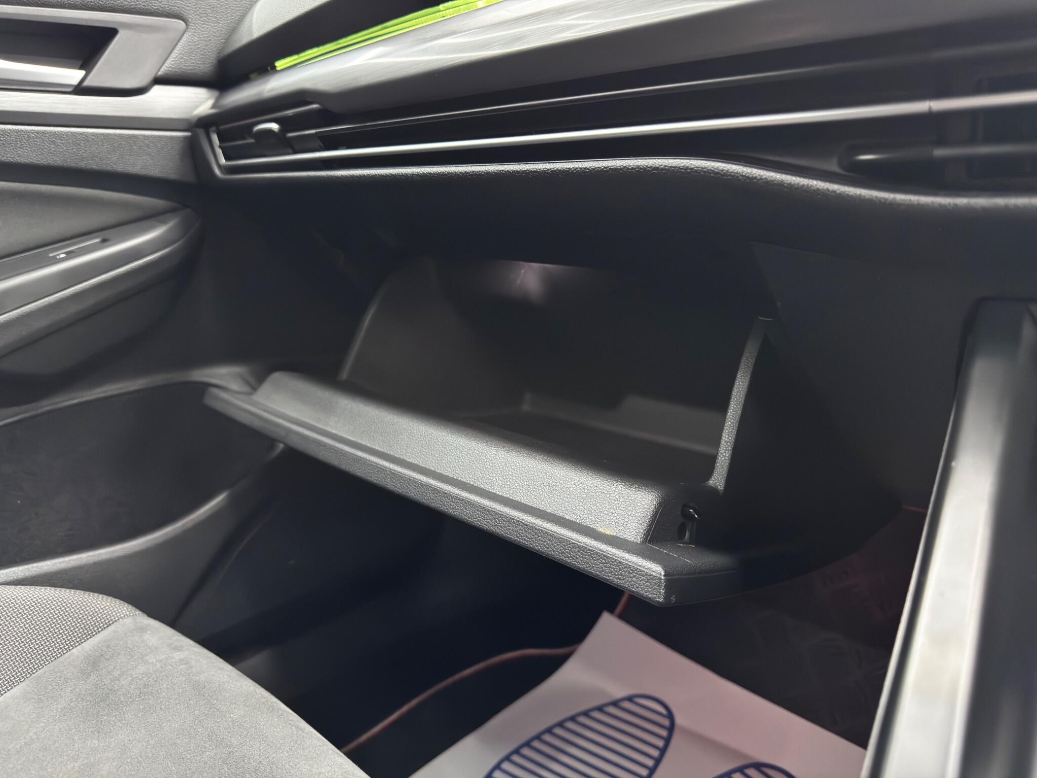 Volkswagen Golf view 41