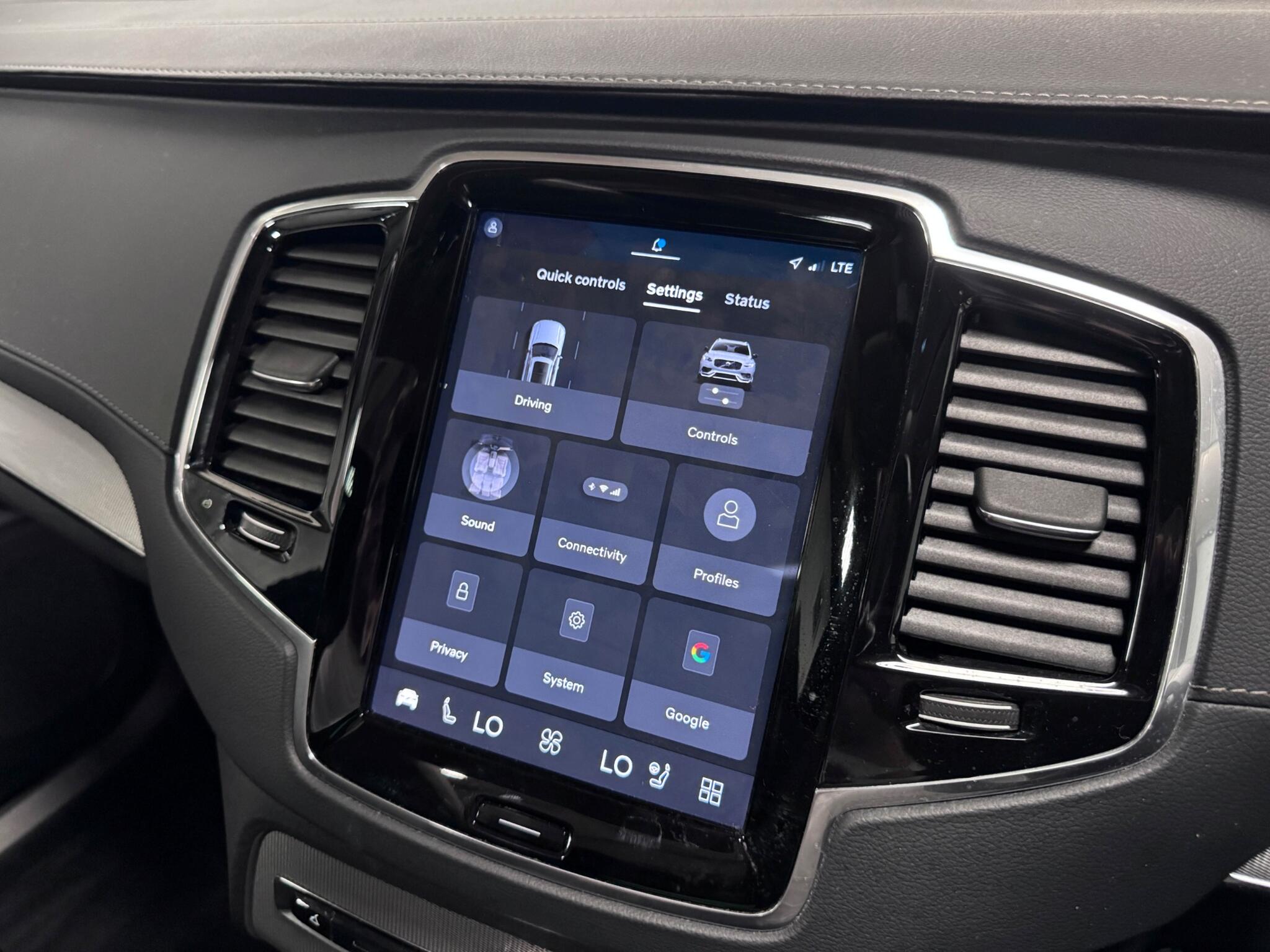 Volvo XC90 view 47