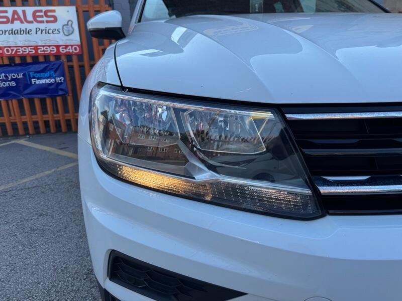 Volkswagen Tiguan view 9