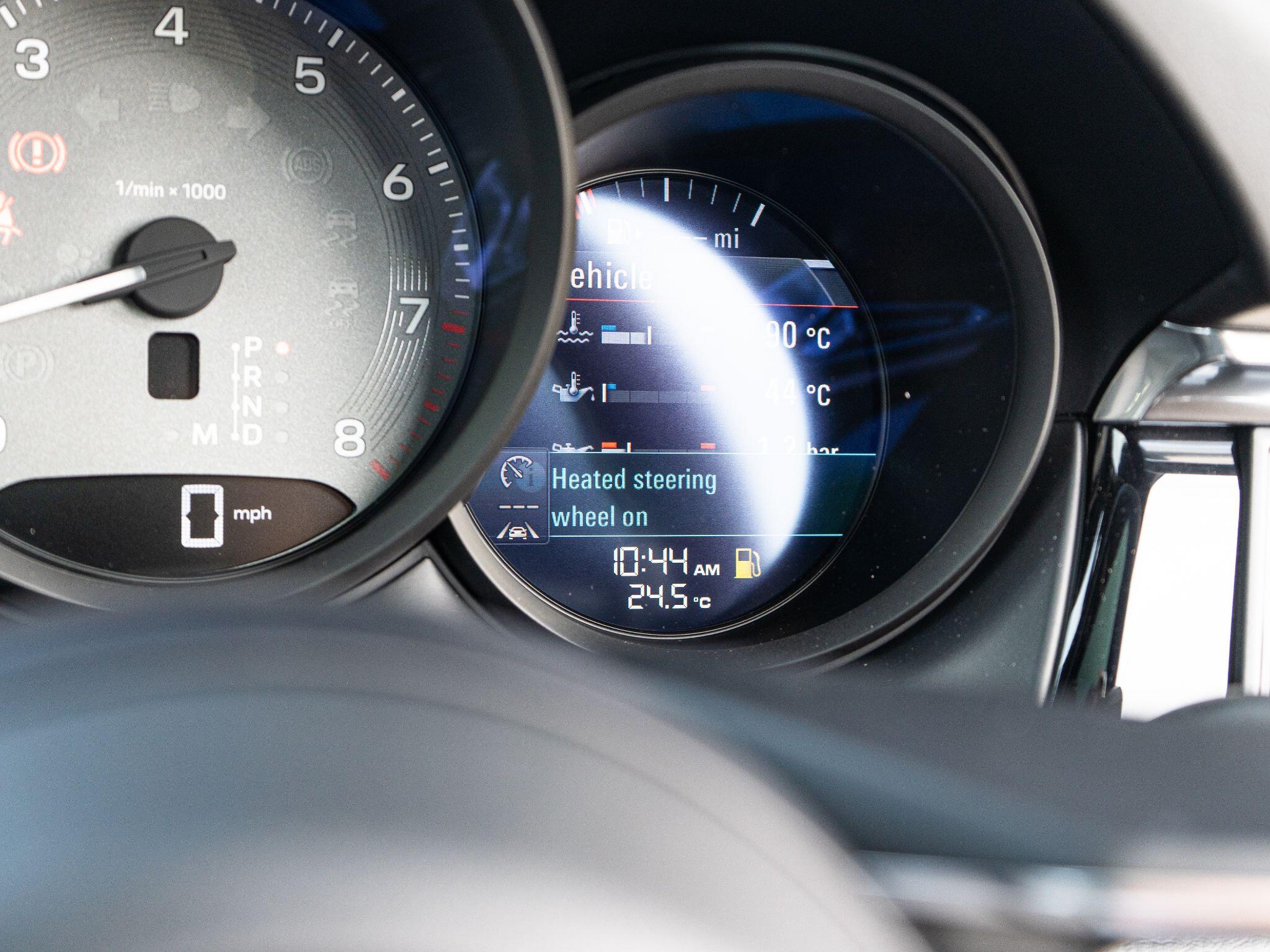 Porsche Macan view 36