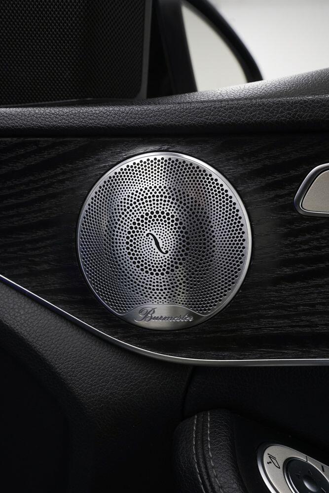 Mercedes-Benz C Class view 26
