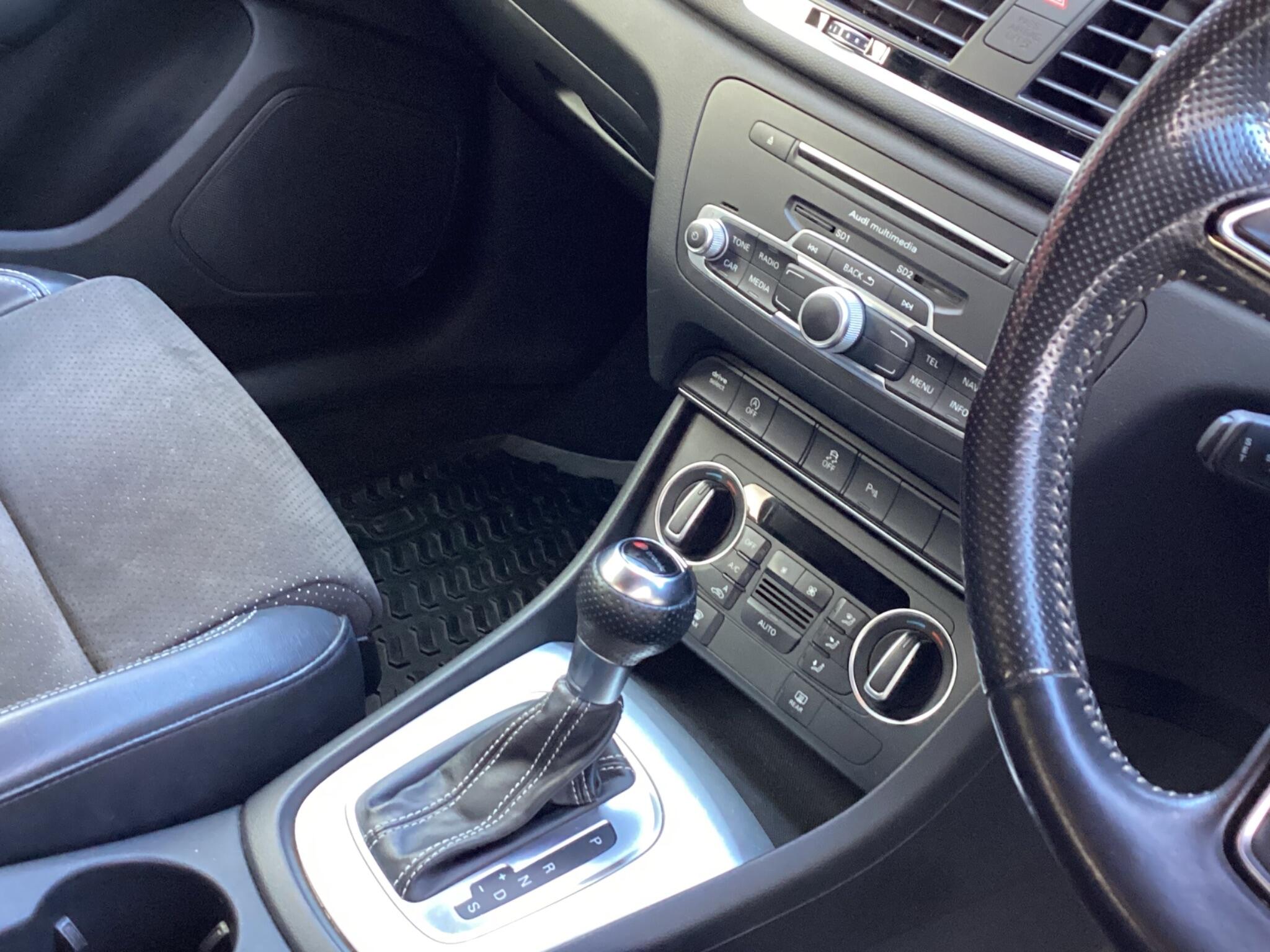Audi Q3 view 17