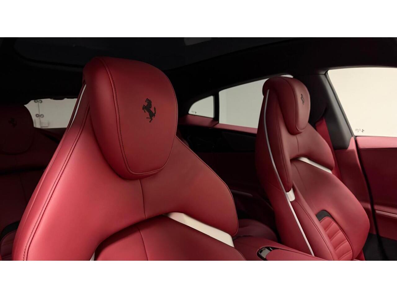 Ferrari Purosangue view 15