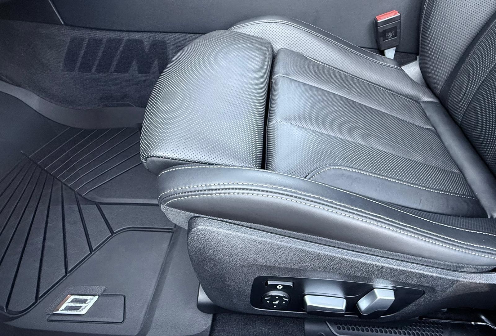 BMW 8 Series view 38