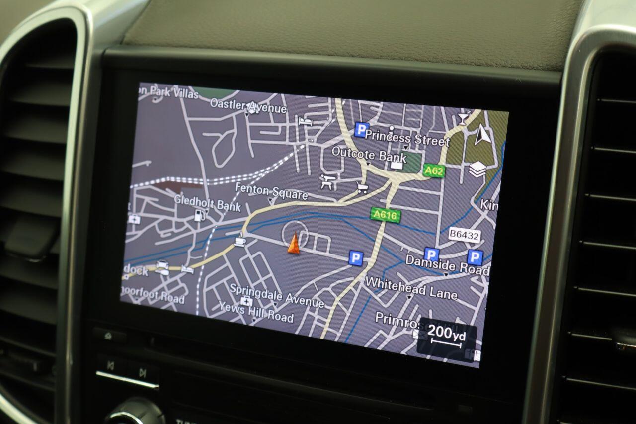 Porsche Cayenne view 17