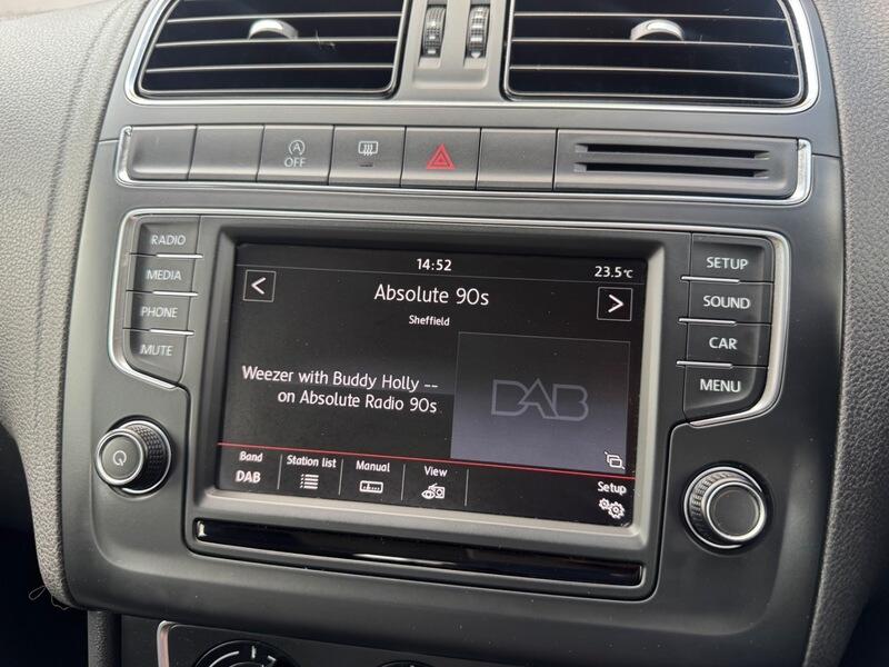 Volkswagen Polo view 25