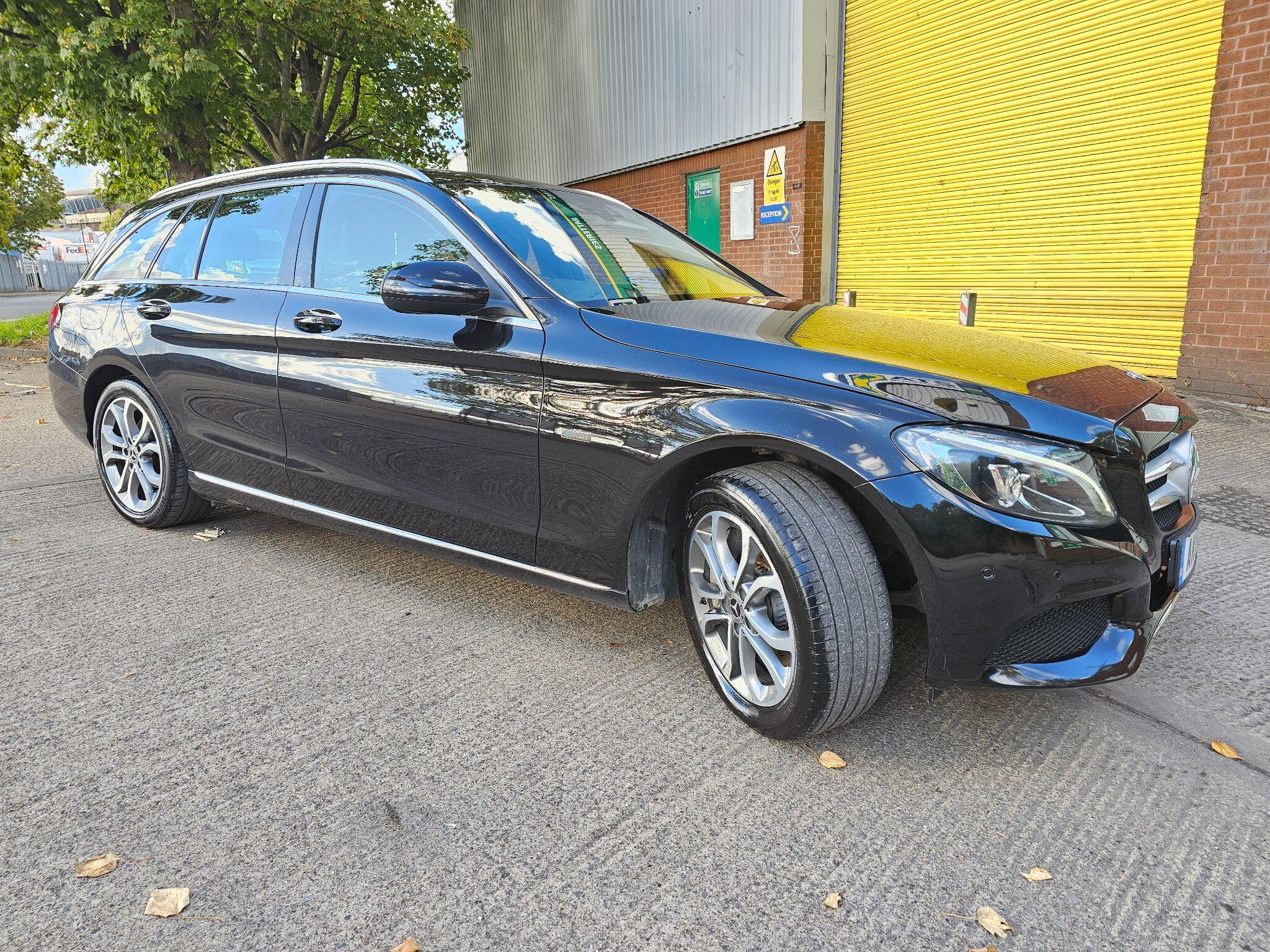 Mercedes-Benz C-Class view 9