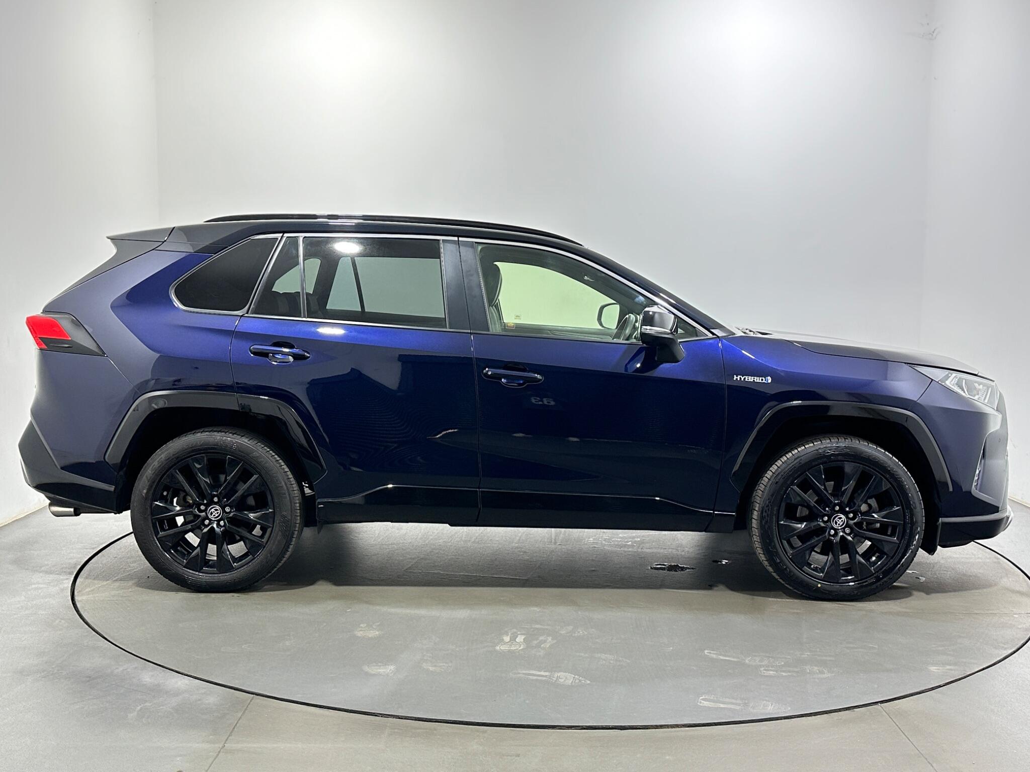 Toyota Rav4 view 9