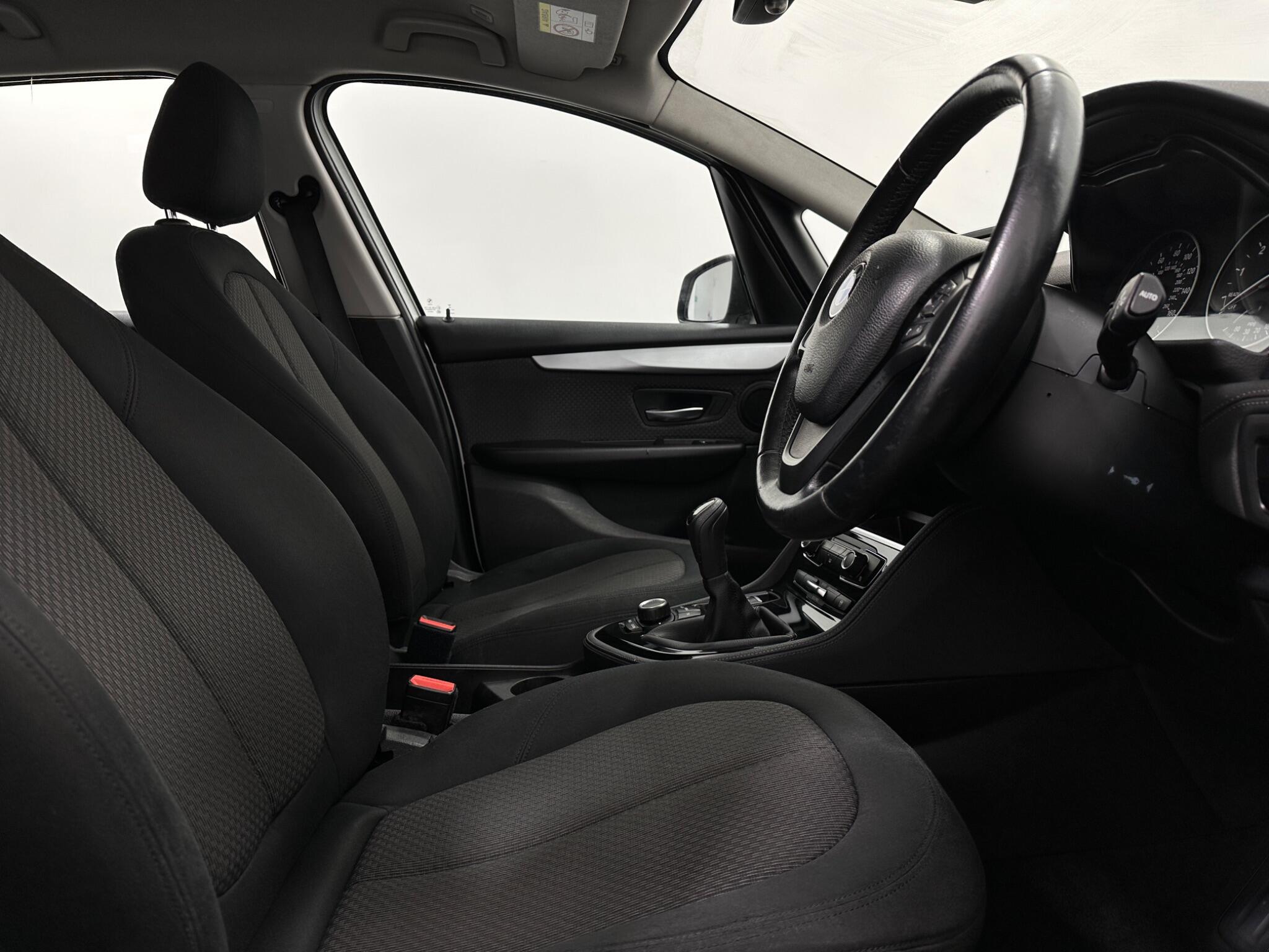 BMW 2 Series view 31