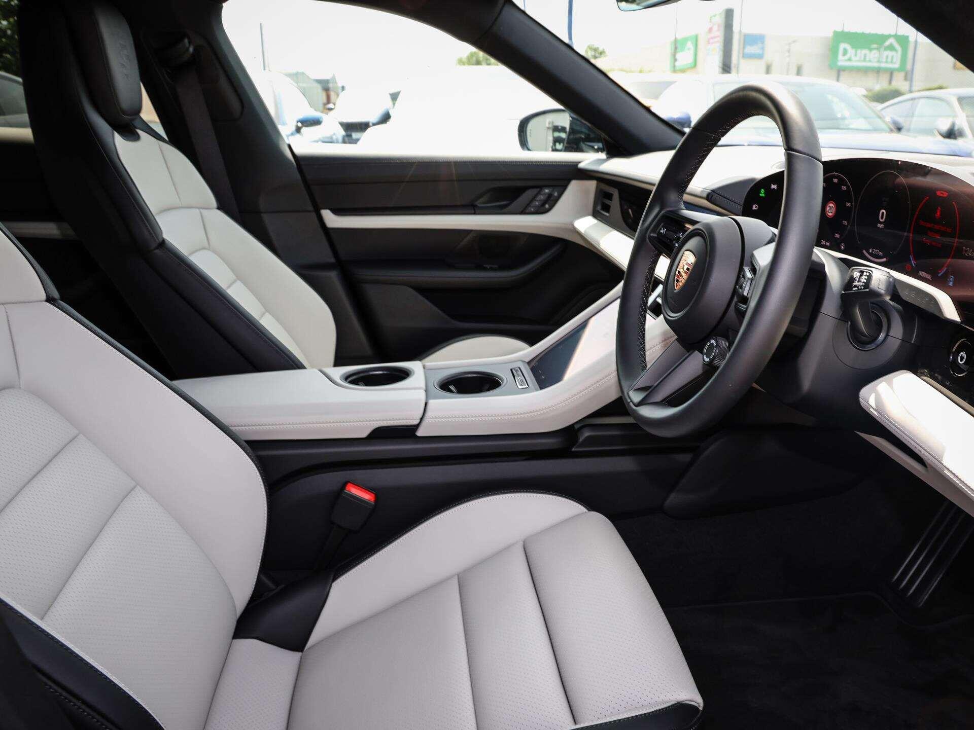 Porsche Taycan view 12
