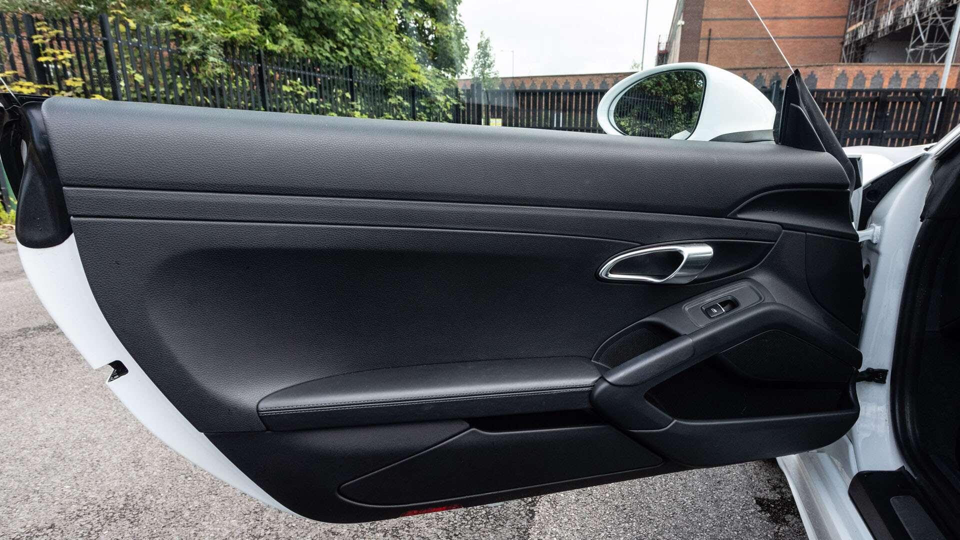Porsche Boxster view 32