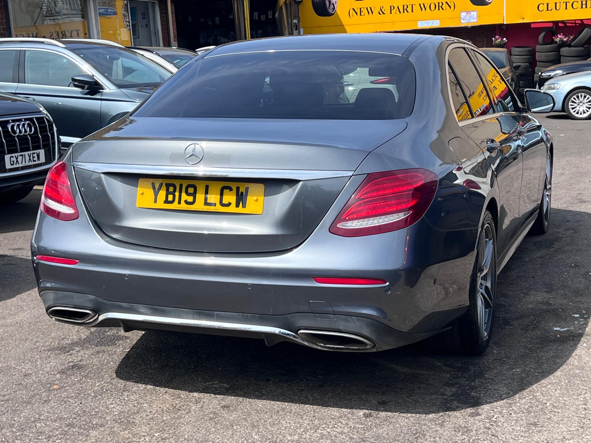 Mercedes-Benz E Class view 10