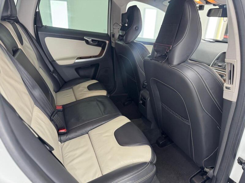 2014 Volvo XC60 3.0 T6 SE Lux Nav Estate 5dr Petrol Geartronic AWD Euro 5 (304 ps) • 40,000 miles image 27