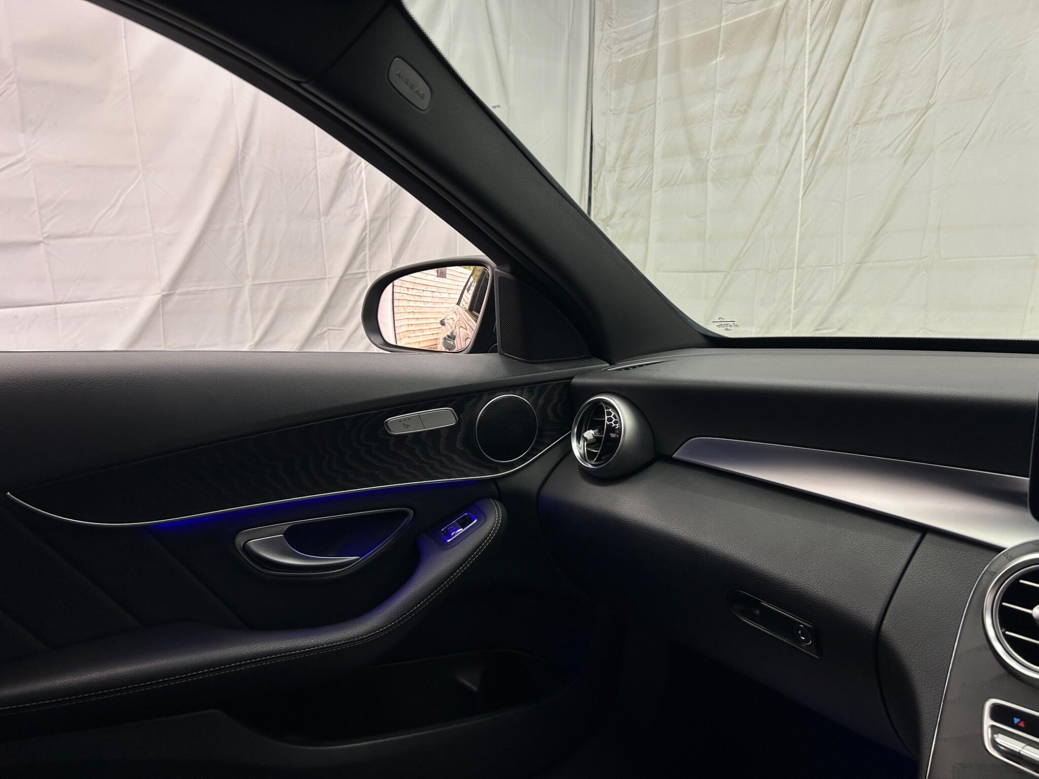 Mercedes-Benz C Class view 9