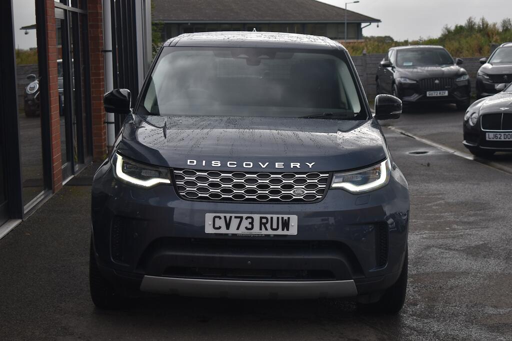 Land Rover Discovery 3 view 3