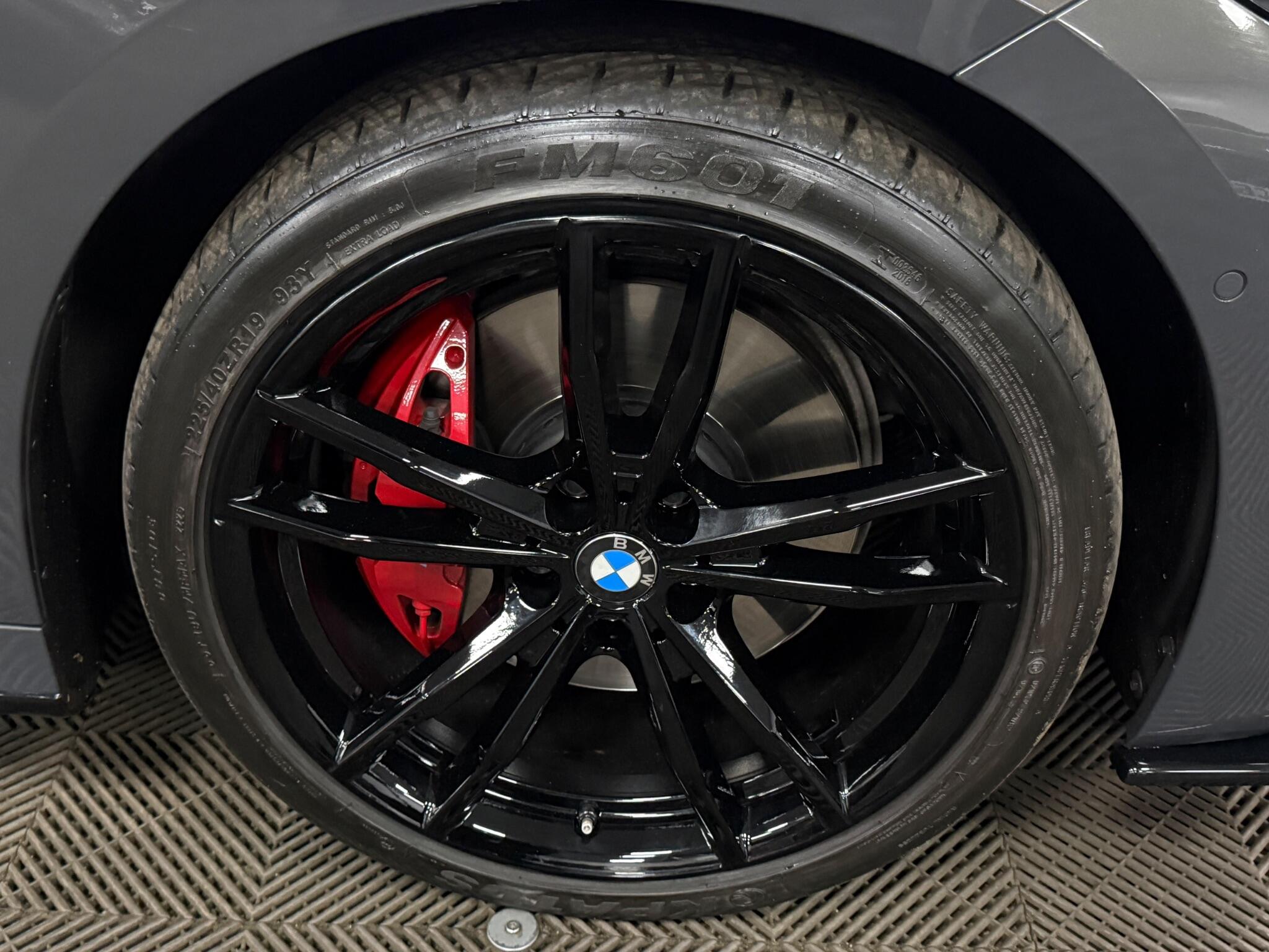 BMW 4 Series view 38