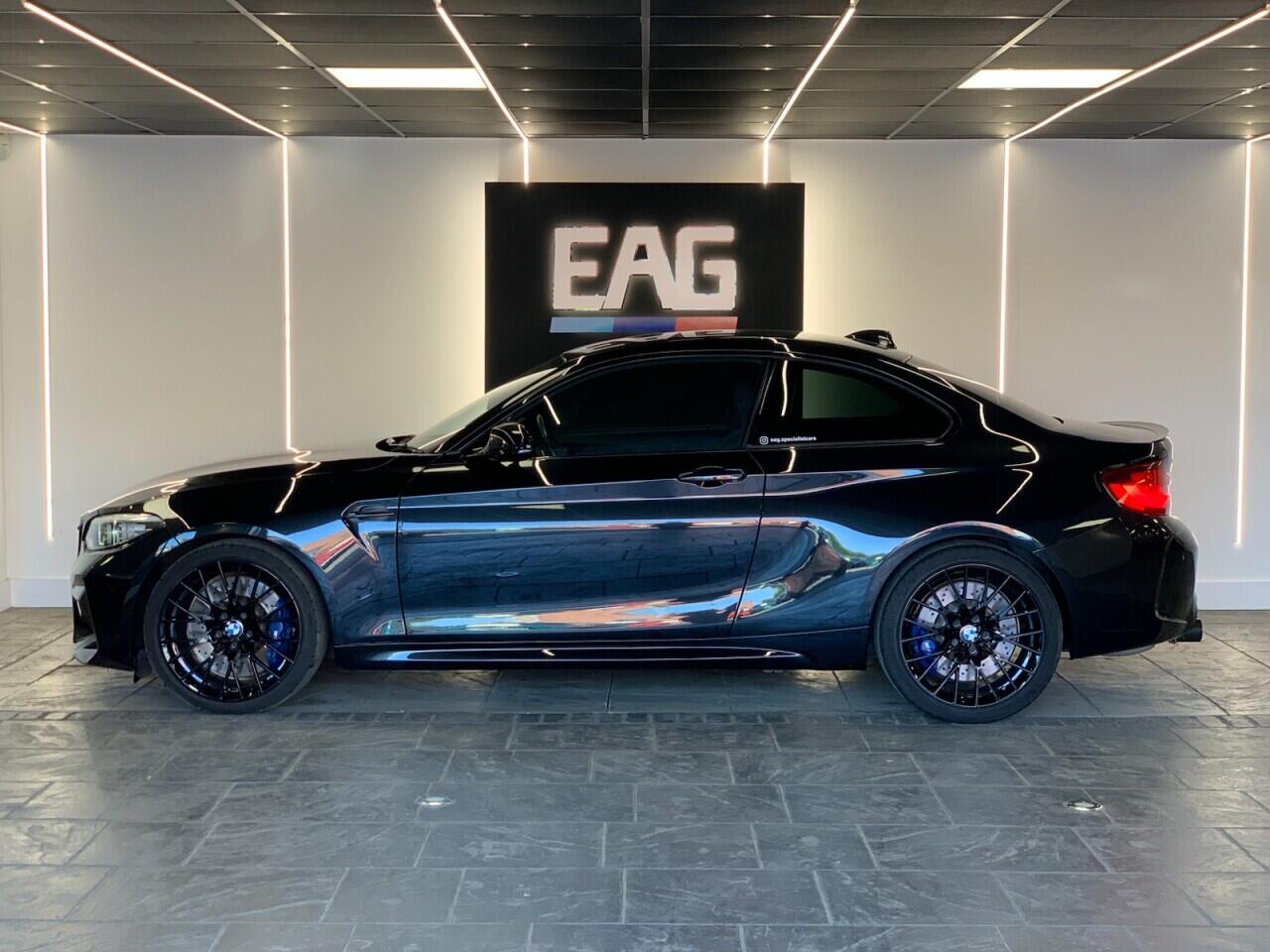BMW M2 view 3