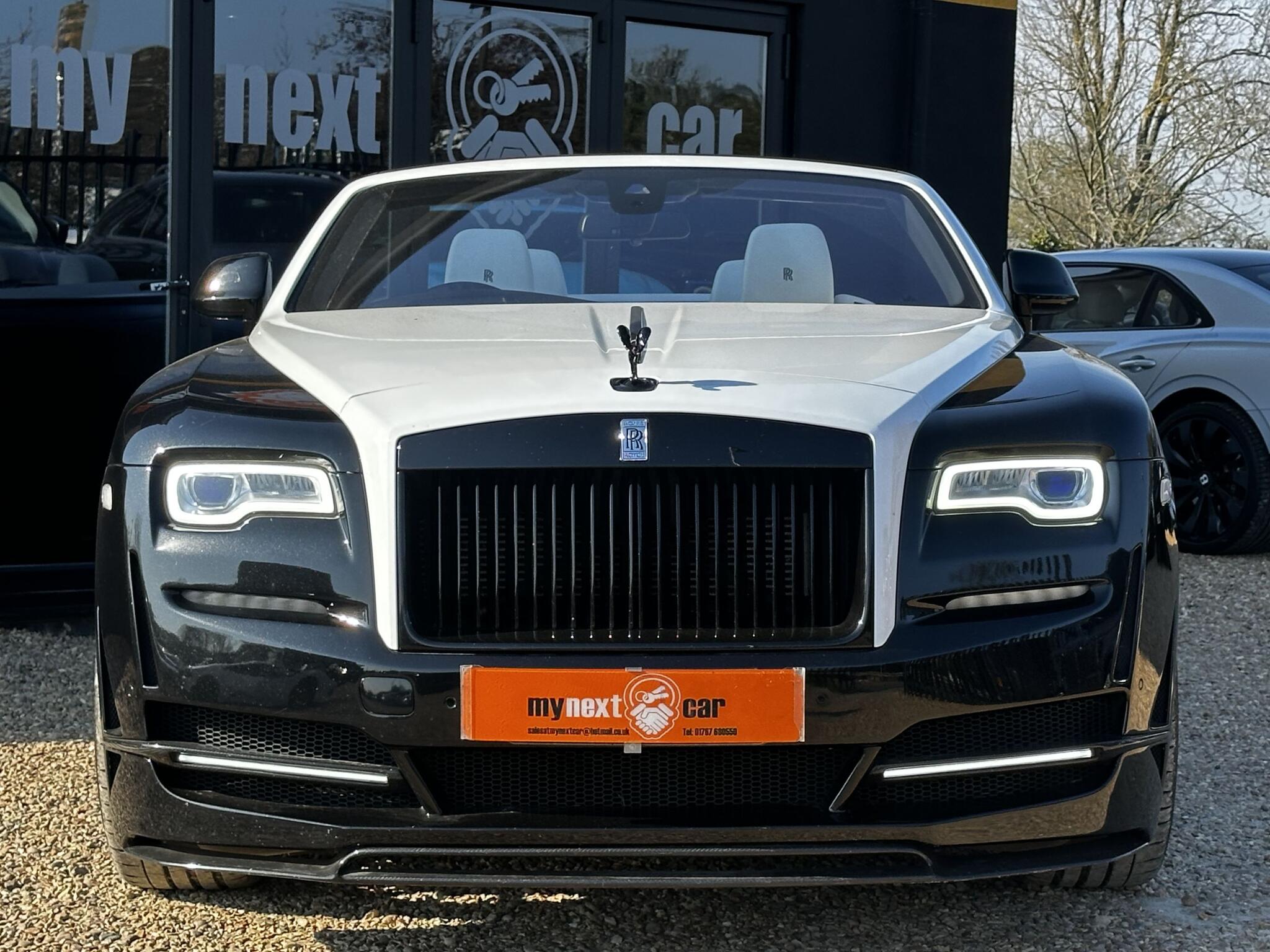 Rolls-Royce Dawn view 5