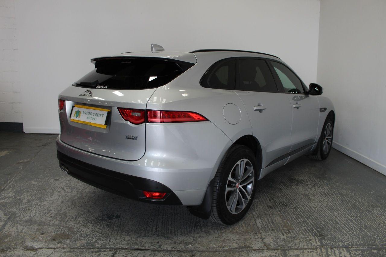 Jaguar F-Pace view 8