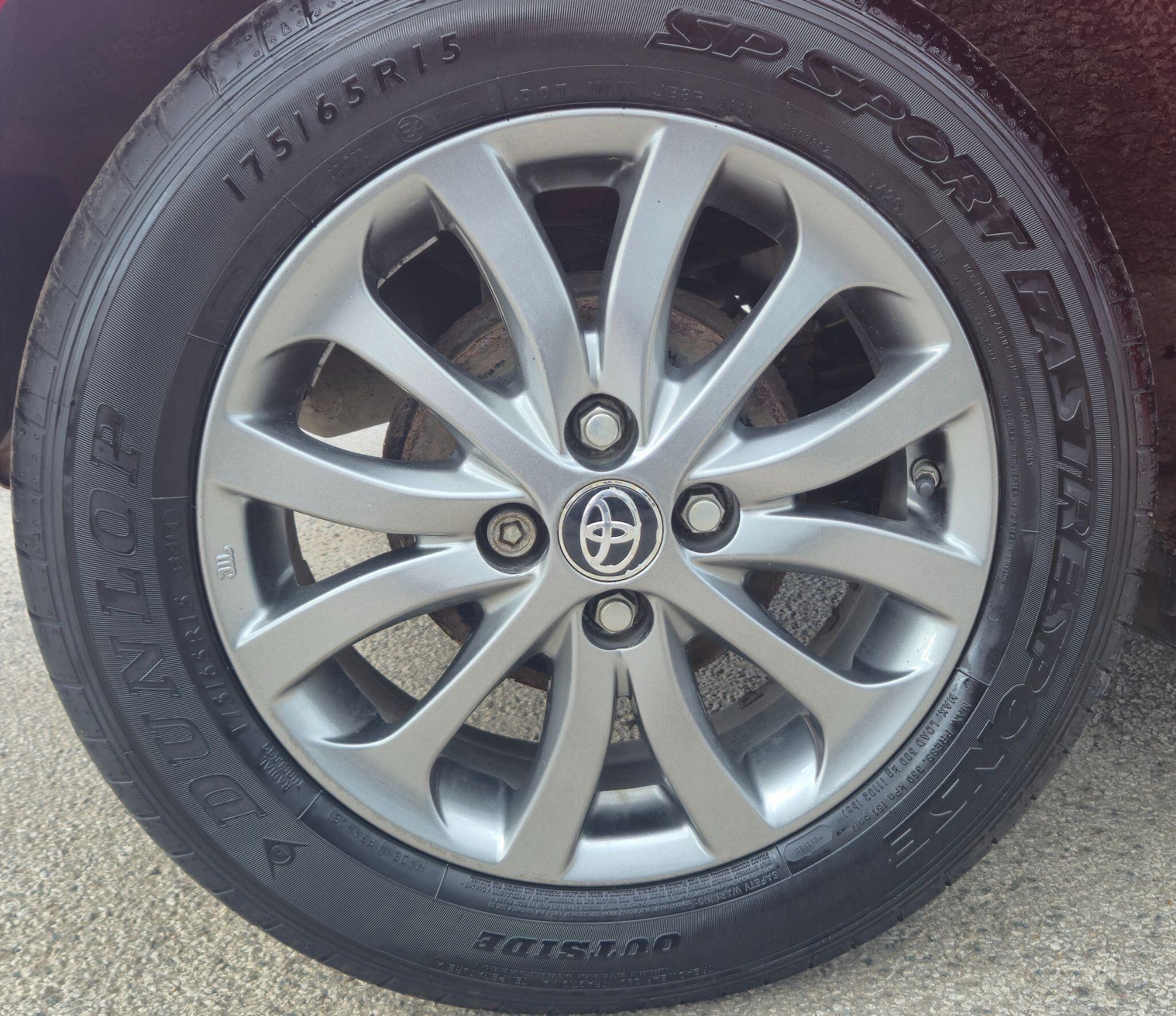 Toyota Yaris view 35