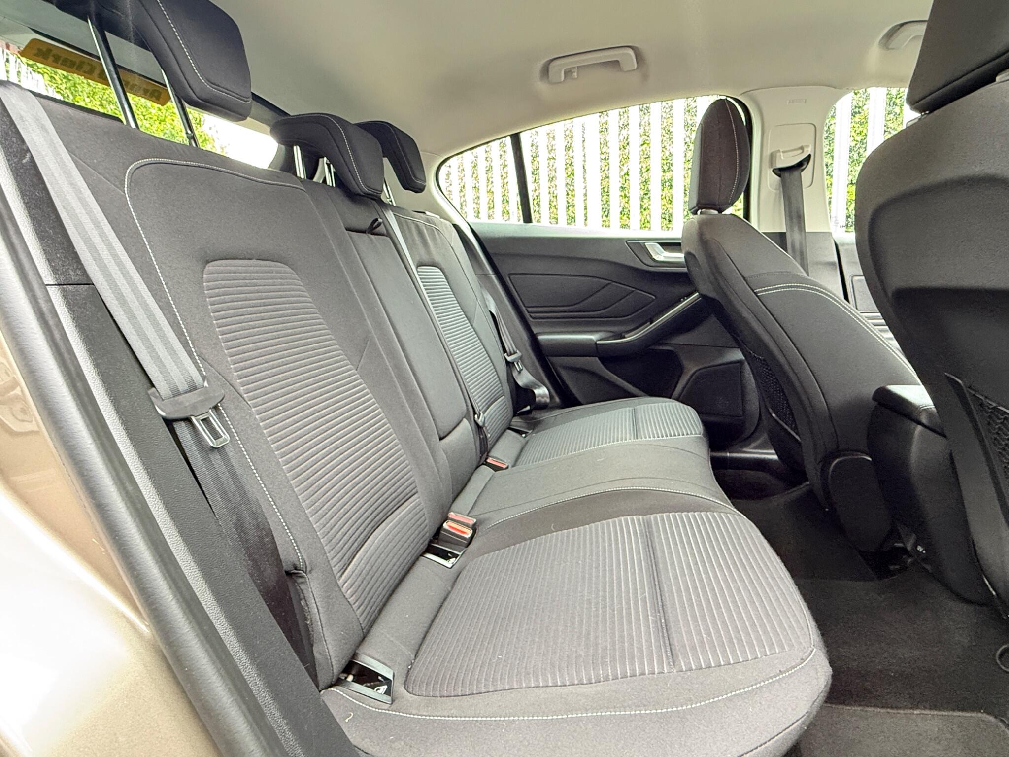 2019 Ford Focus image 23
