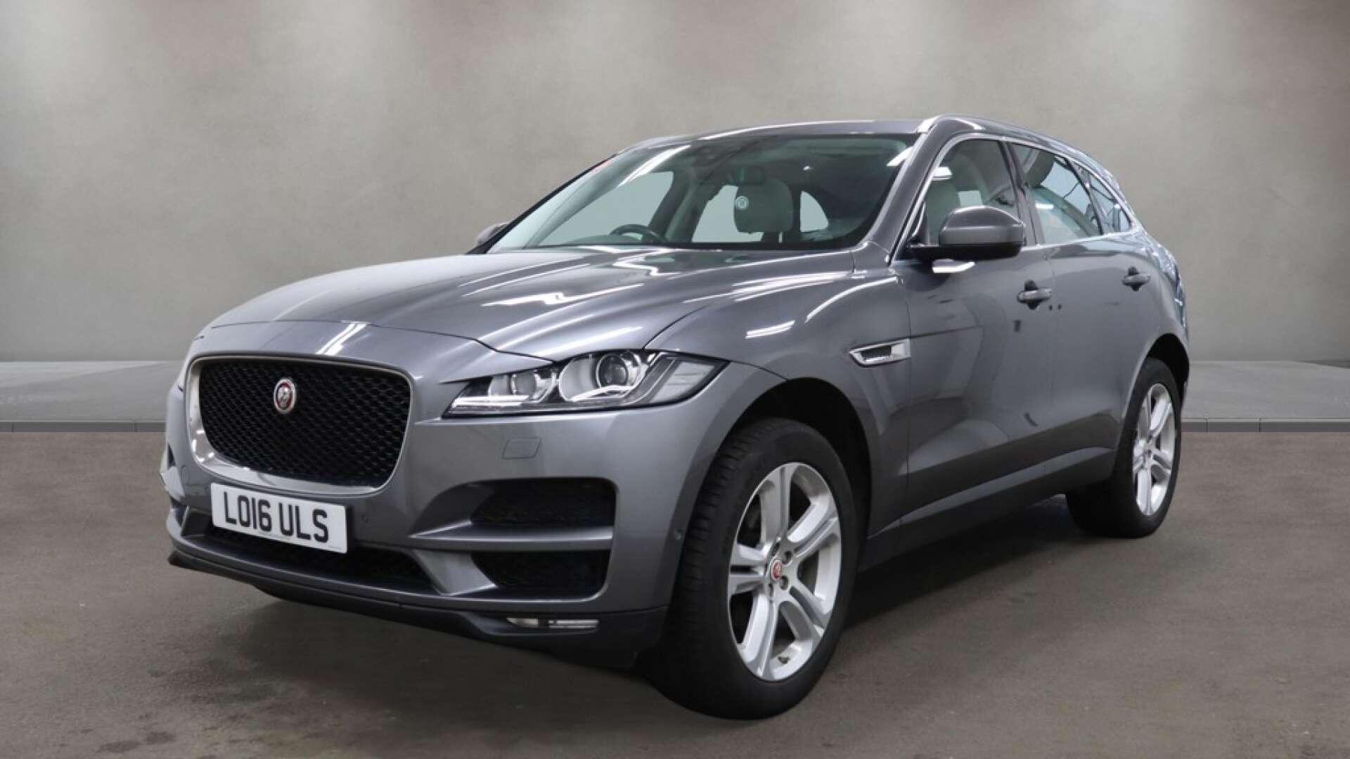 Jaguar F-Pace view 7