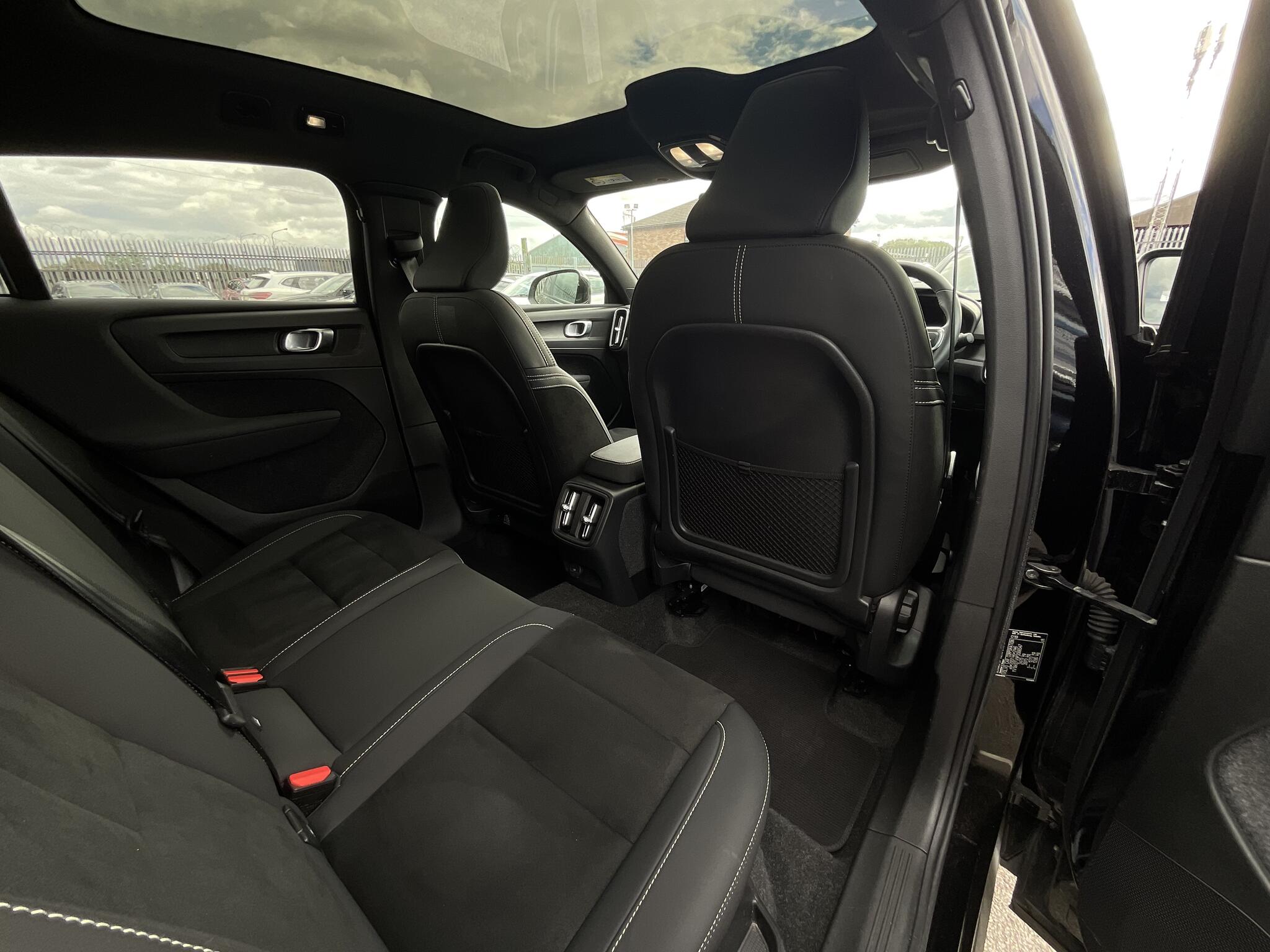 Volvo C40 view 10