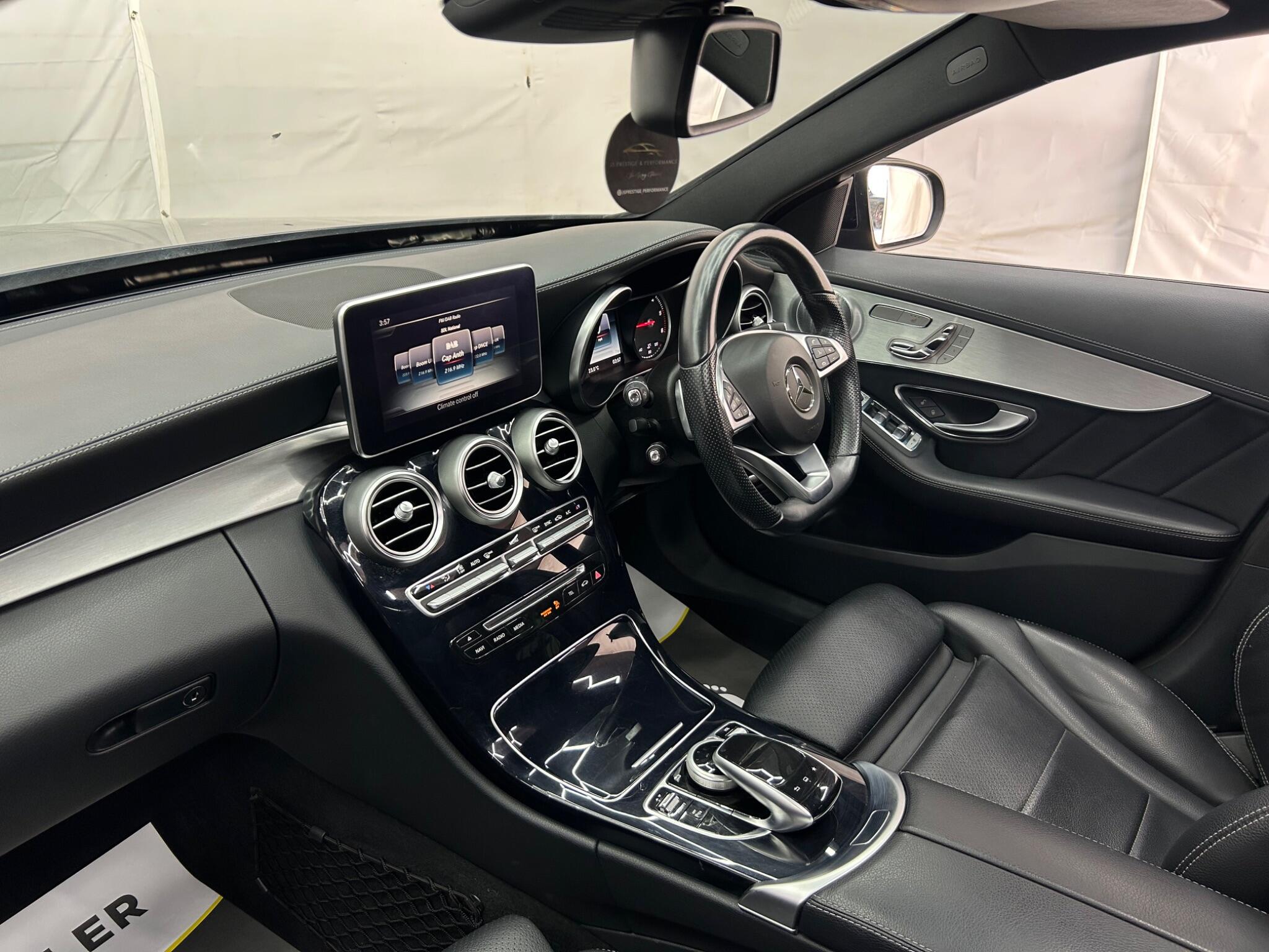 Mercedes-Benz C Class view 17
