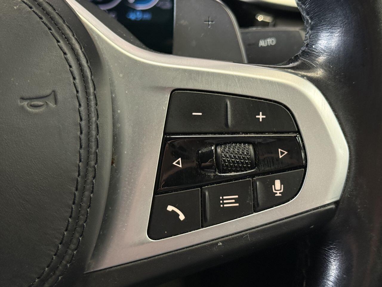 BMW 5 Series view 38