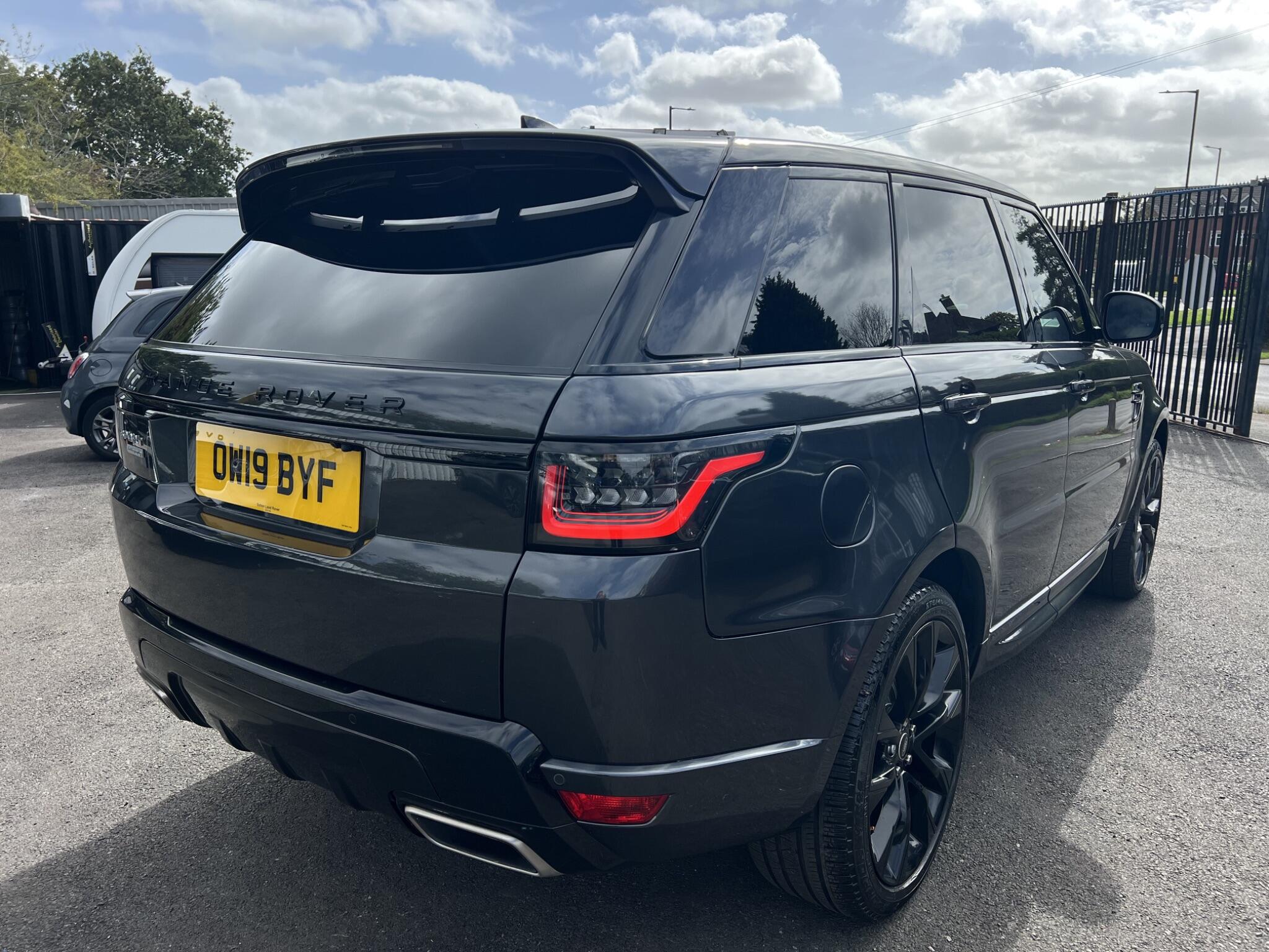 Land Rover Range Rover Sport view 12