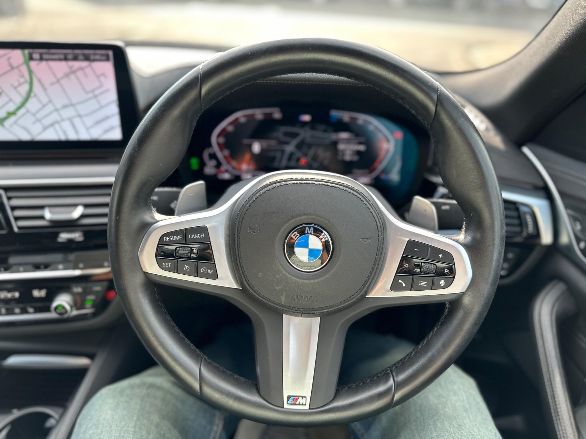 BMW 5 Series view 30