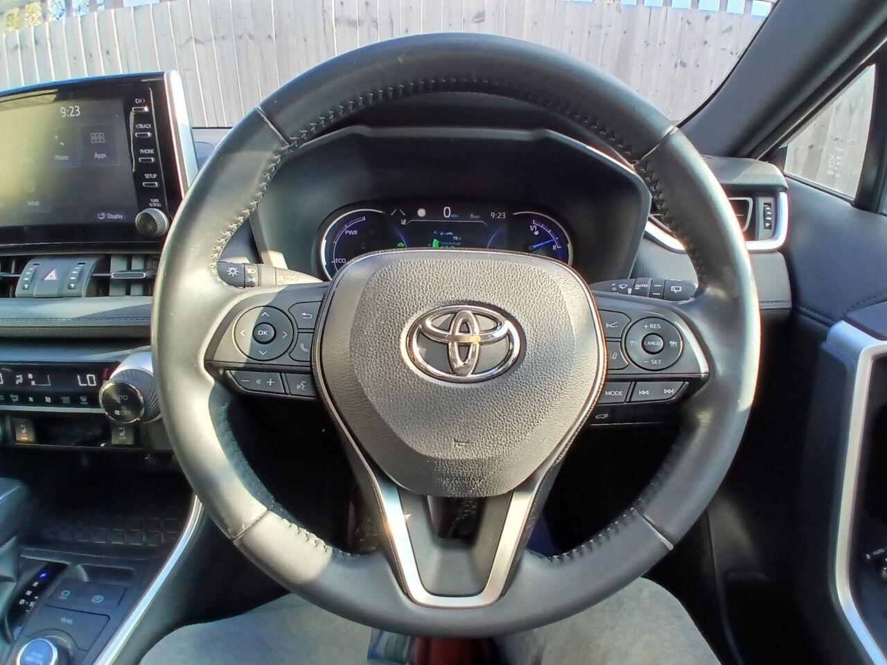 Toyota RAV4 view 14