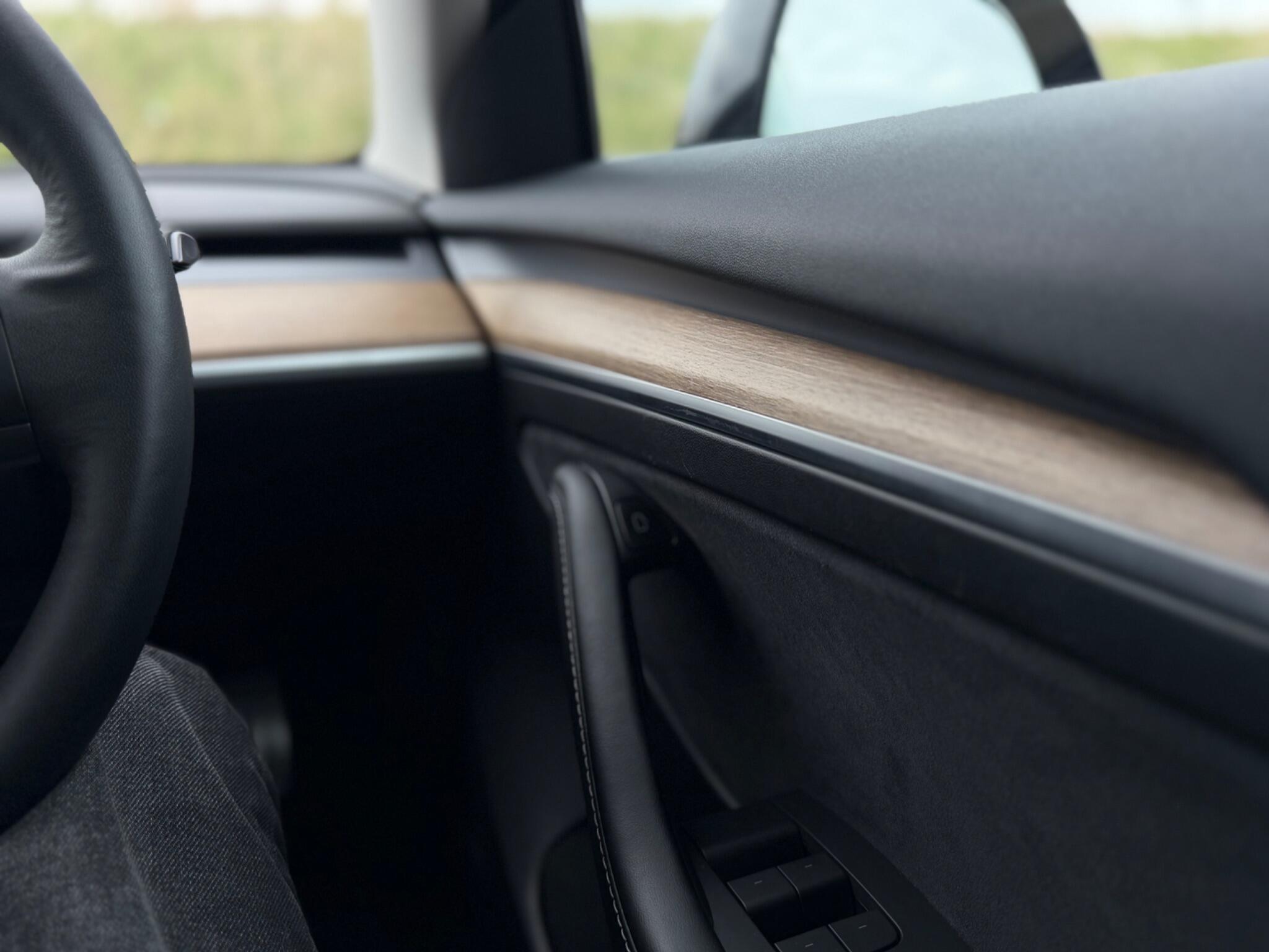 Tesla Model 3 view 71