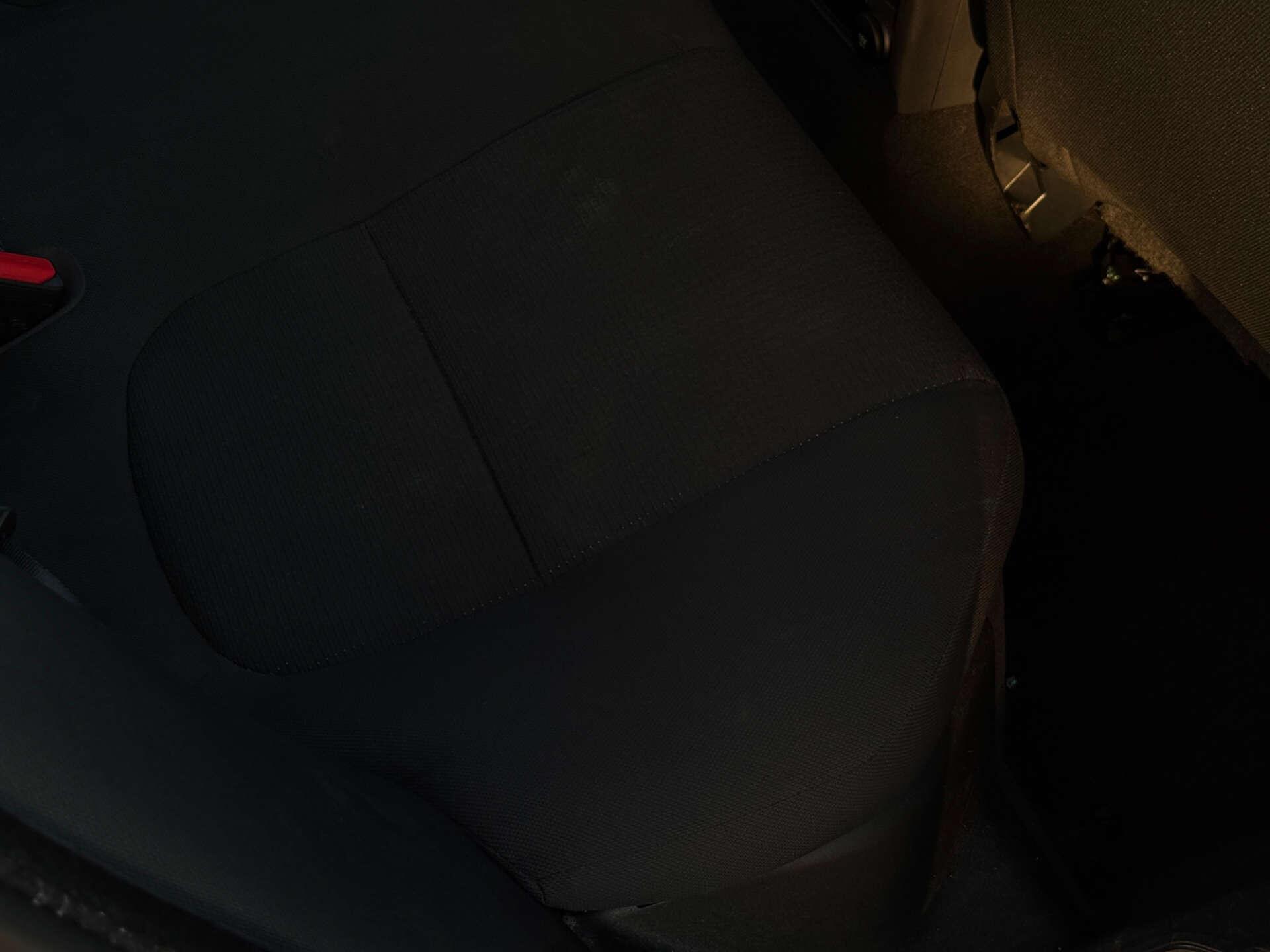 Jaguar Xe view 26