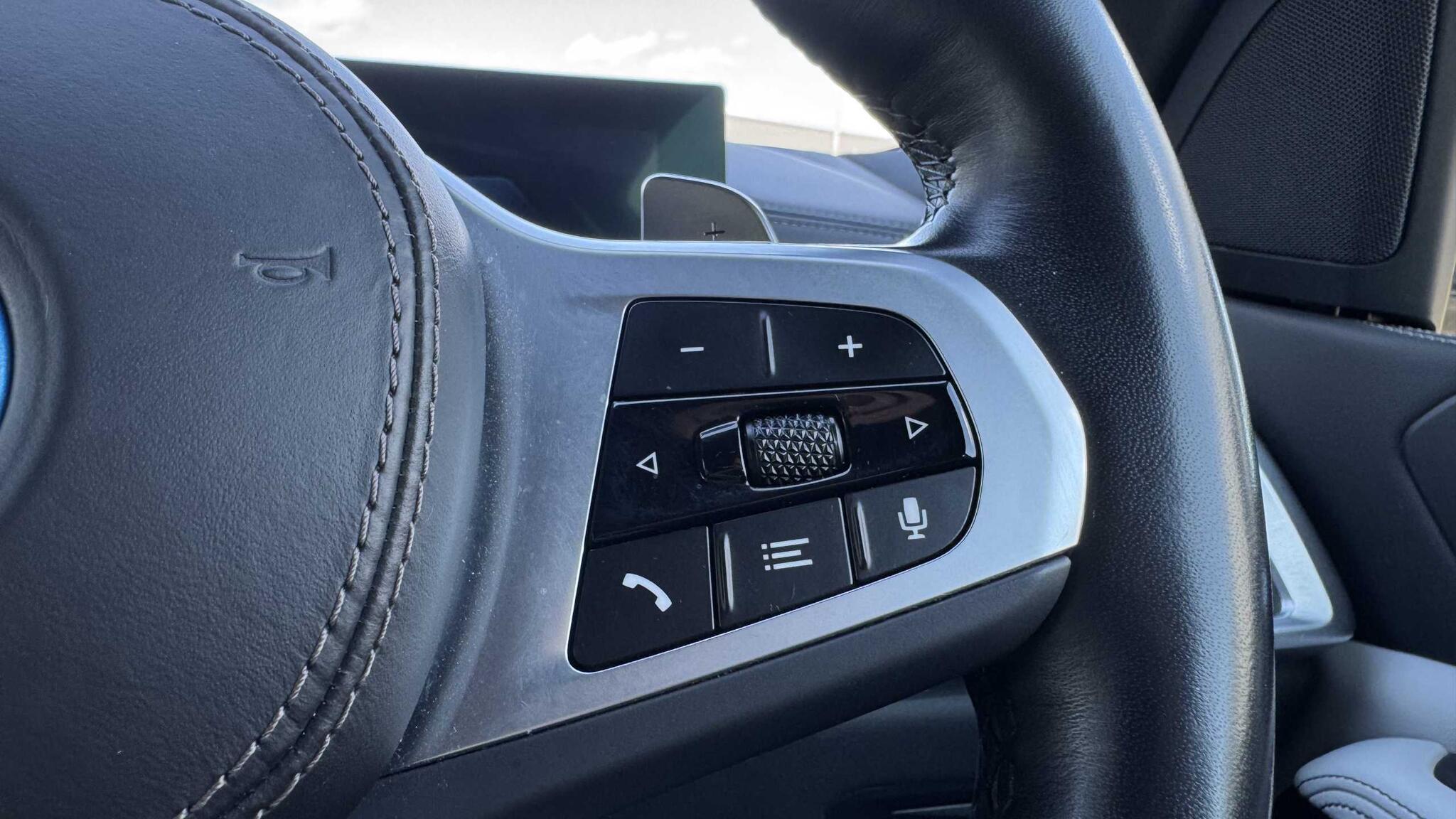 BMW X5 view 13