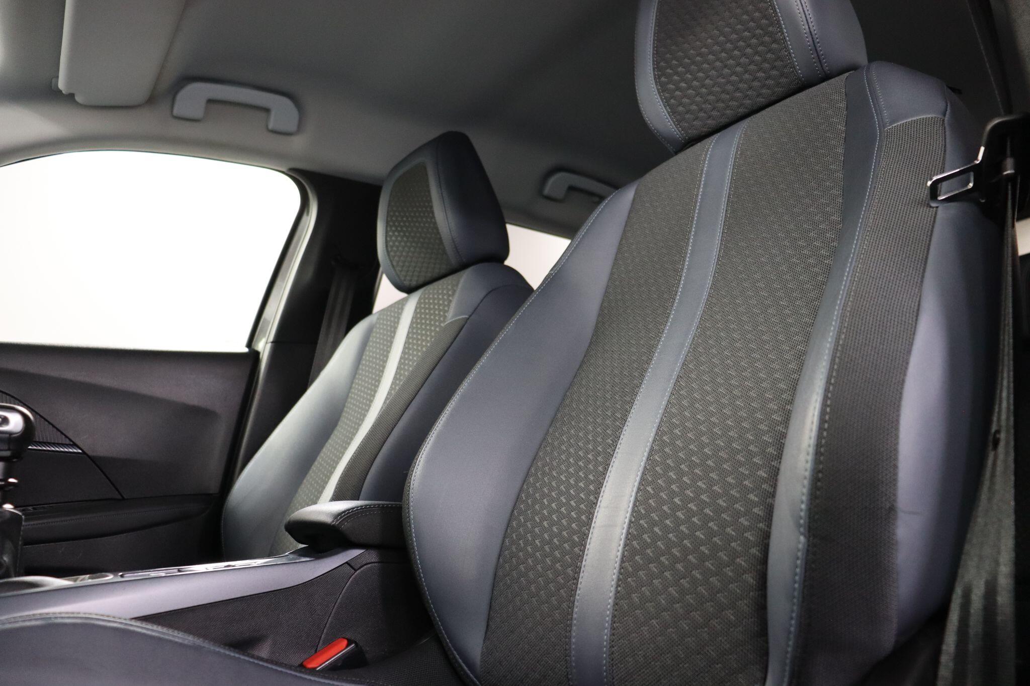 Peugeot 2008 view 35