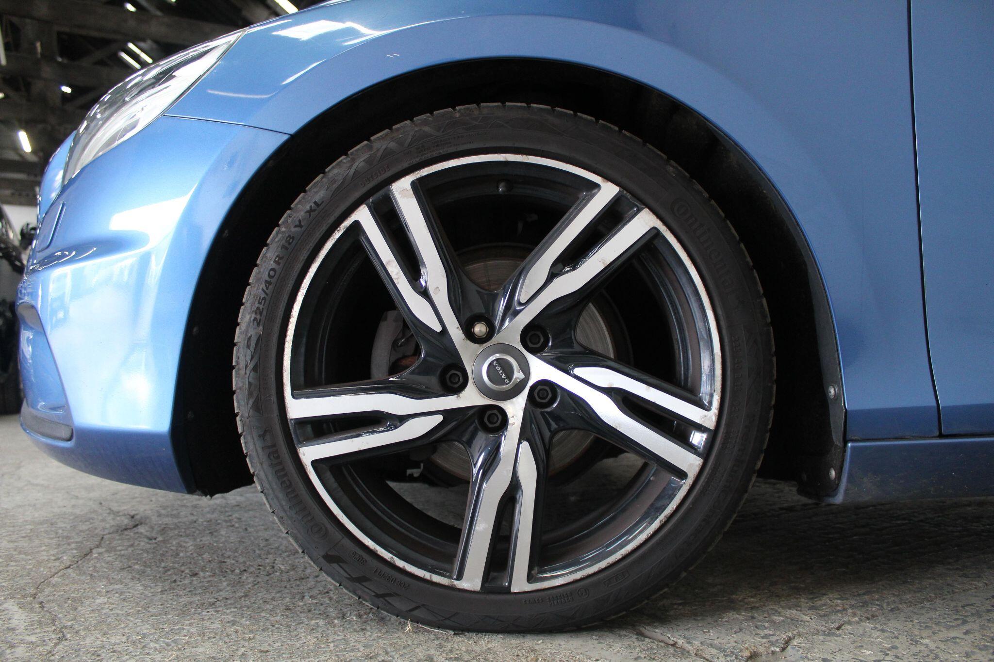 Volvo V40 view 57