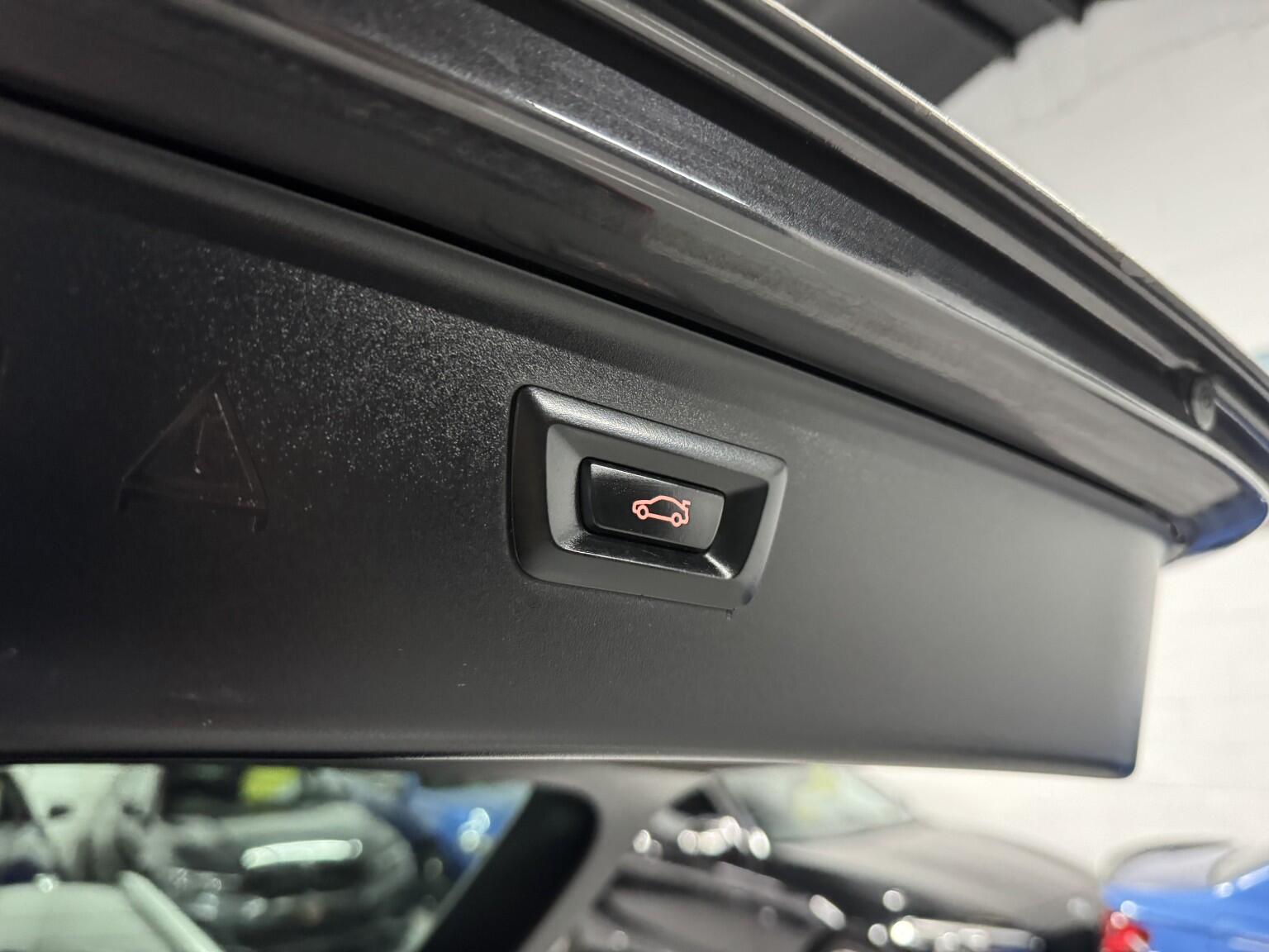 BMW 5 Series view 29