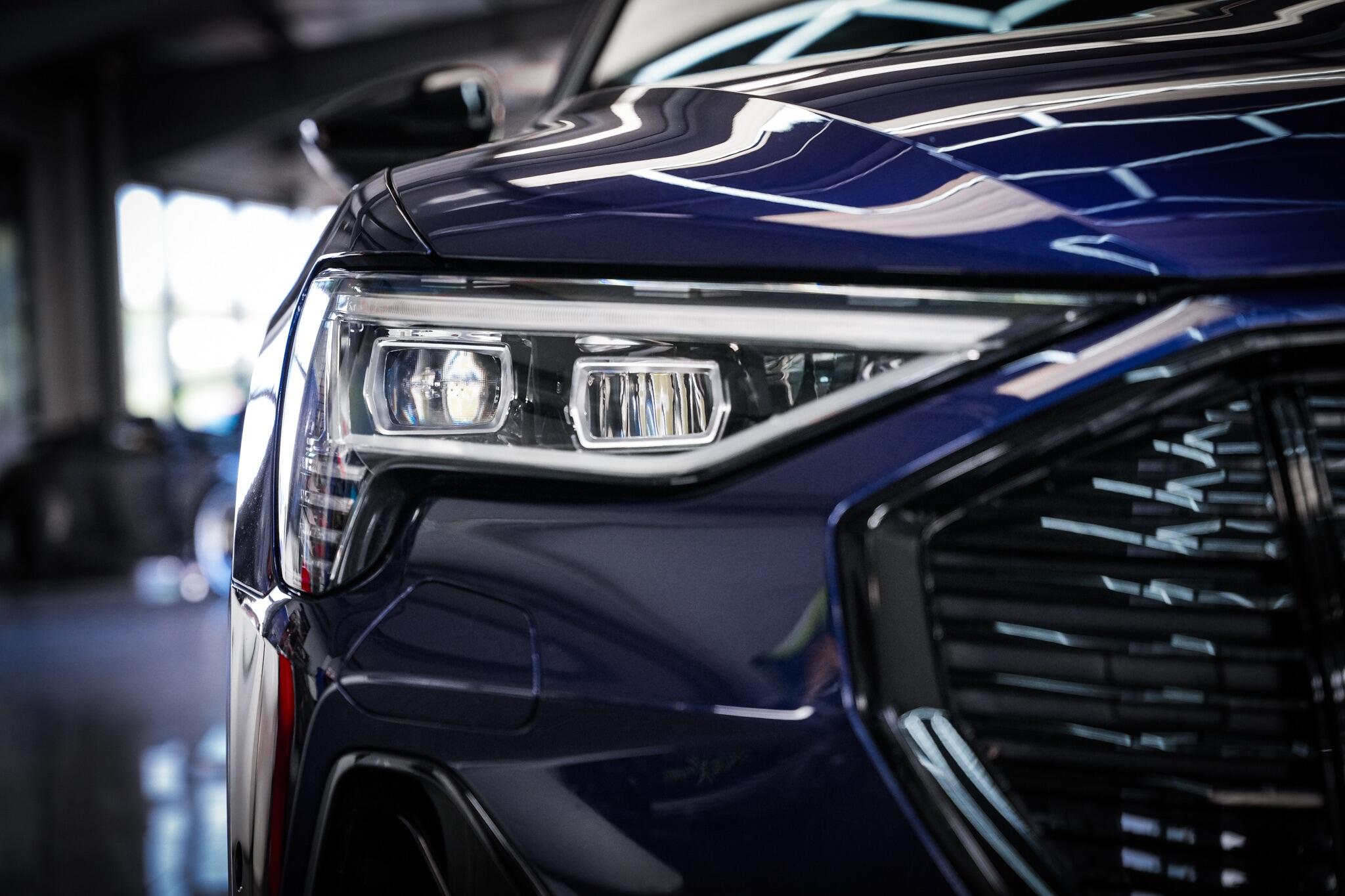 Audi E-Tron view 31
