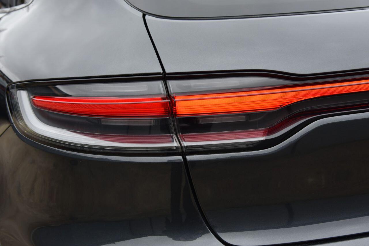 Porsche Macan view 18