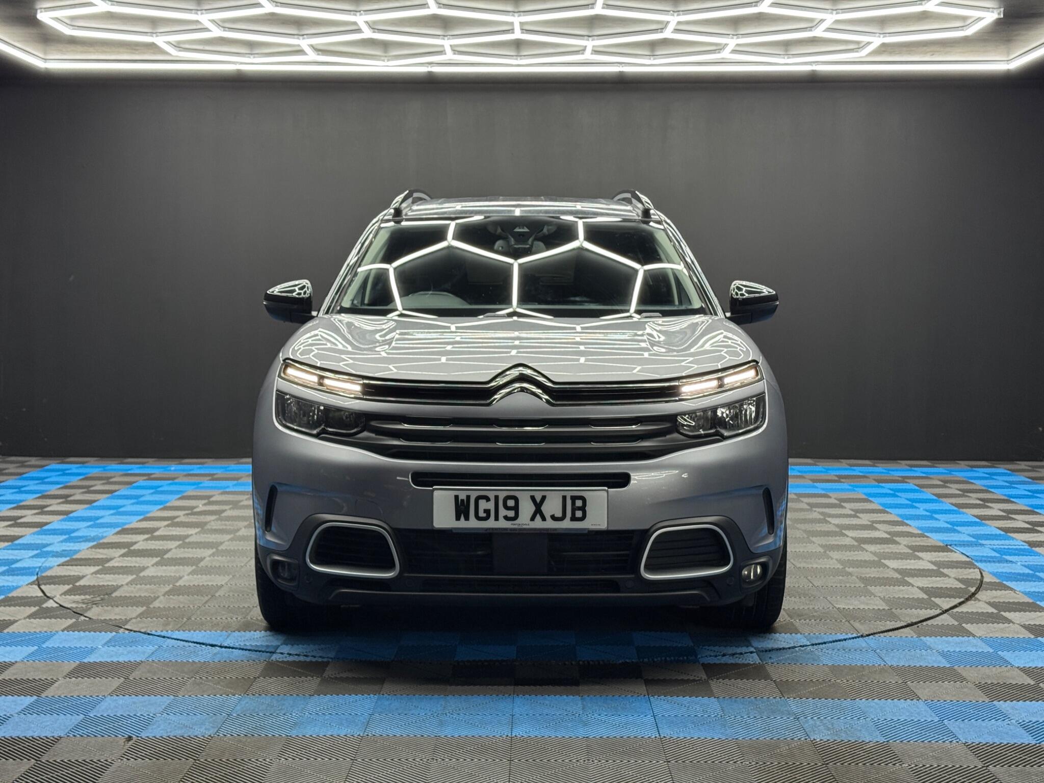 Citroen C5 Aircross view 2