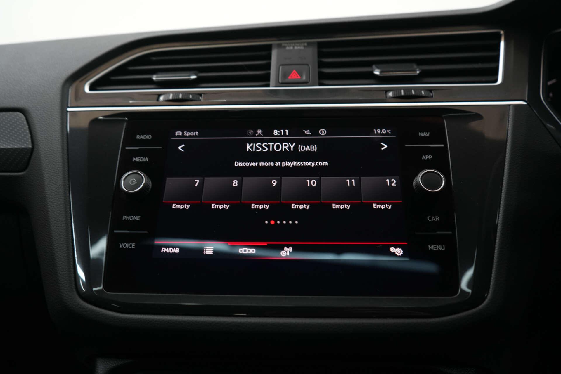 Volkswagen Tiguan view 21