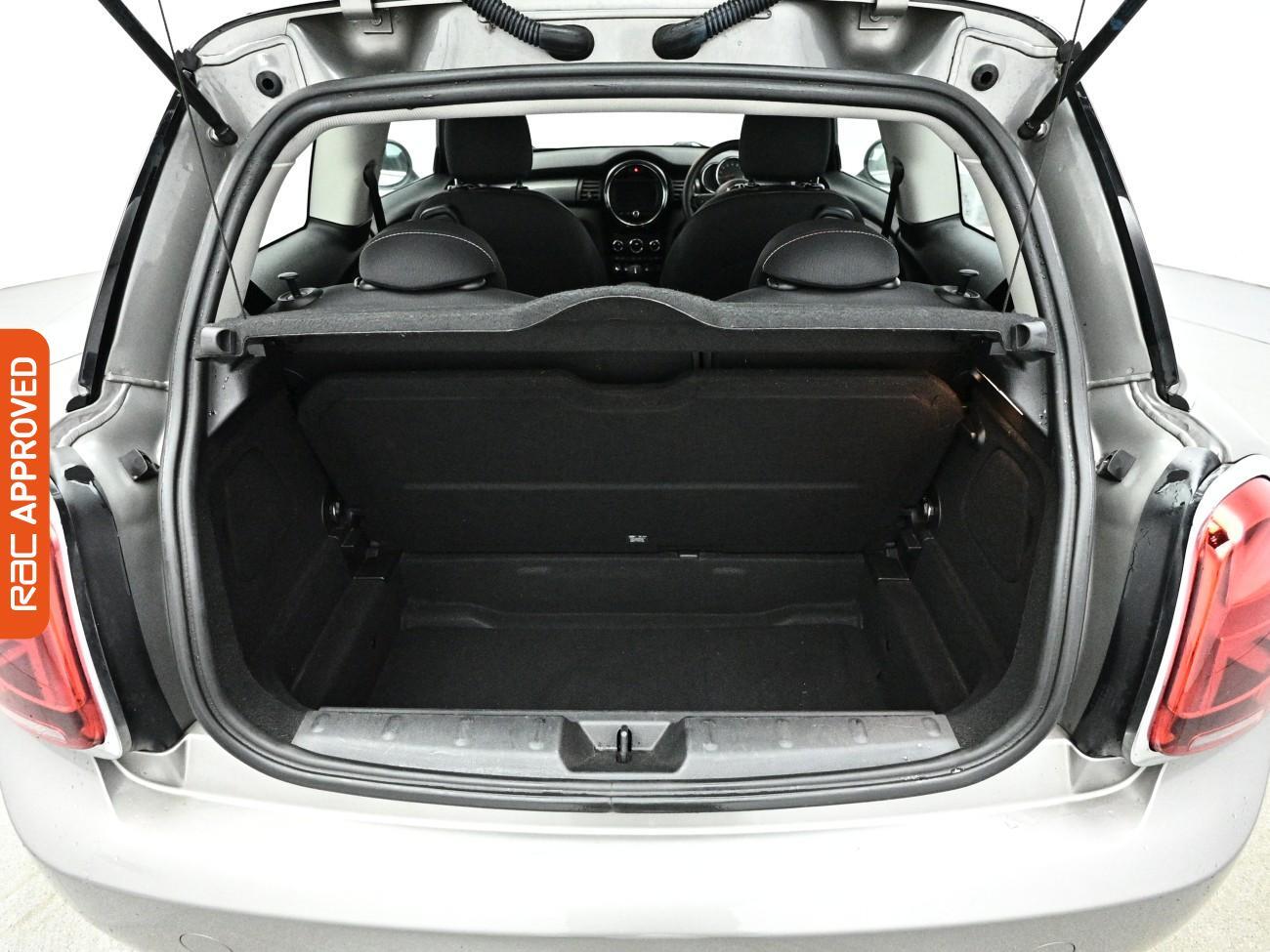 Mini Hatch view 23