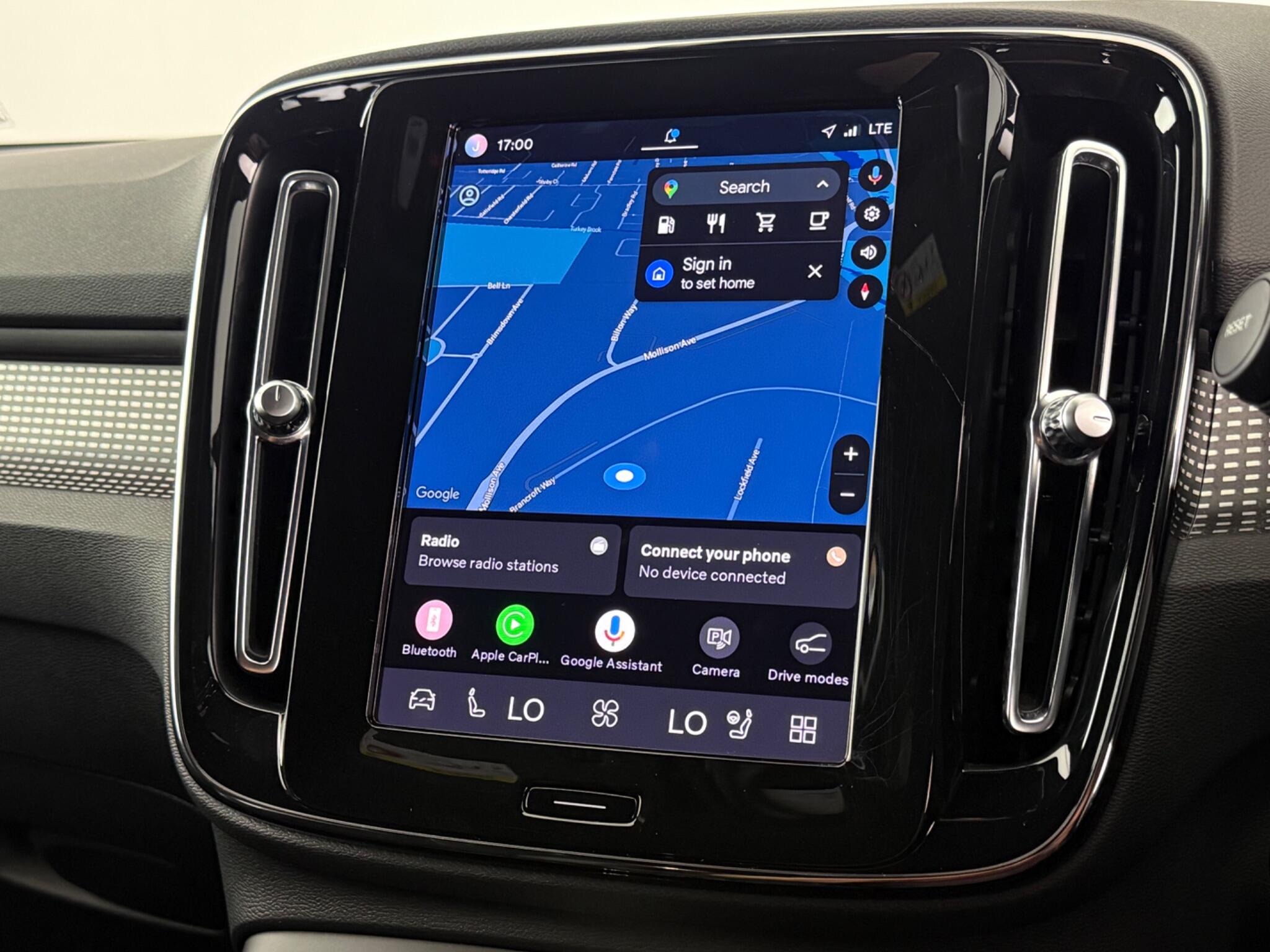 Volvo XC40 view 26