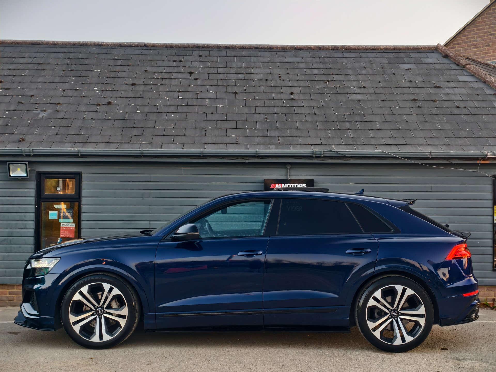 Audi Q8 view 13