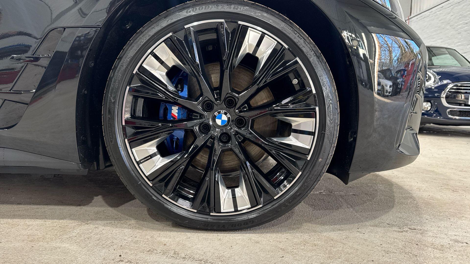 BMW I4 view 13