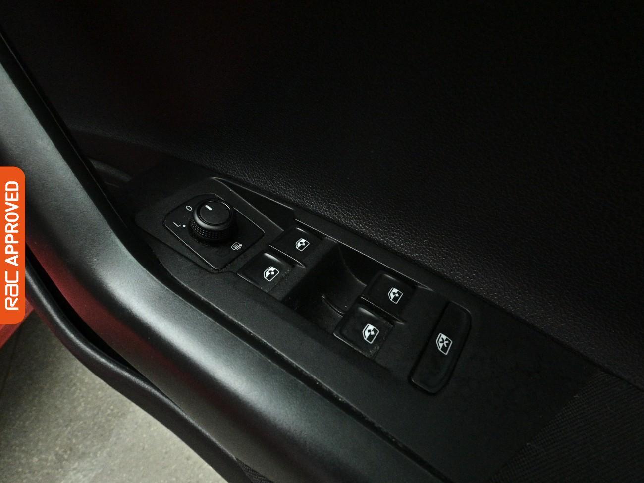 Volkswagen Polo view 22