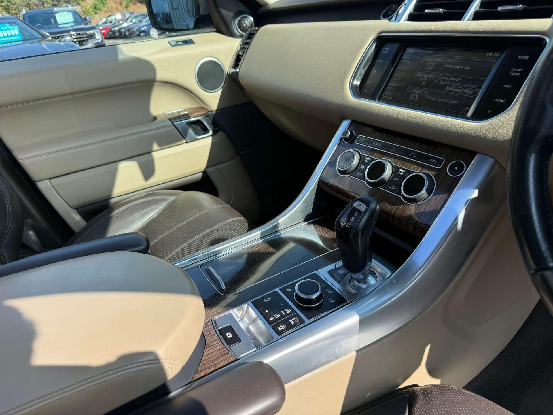 Land Rover Range Rover Sport view 35