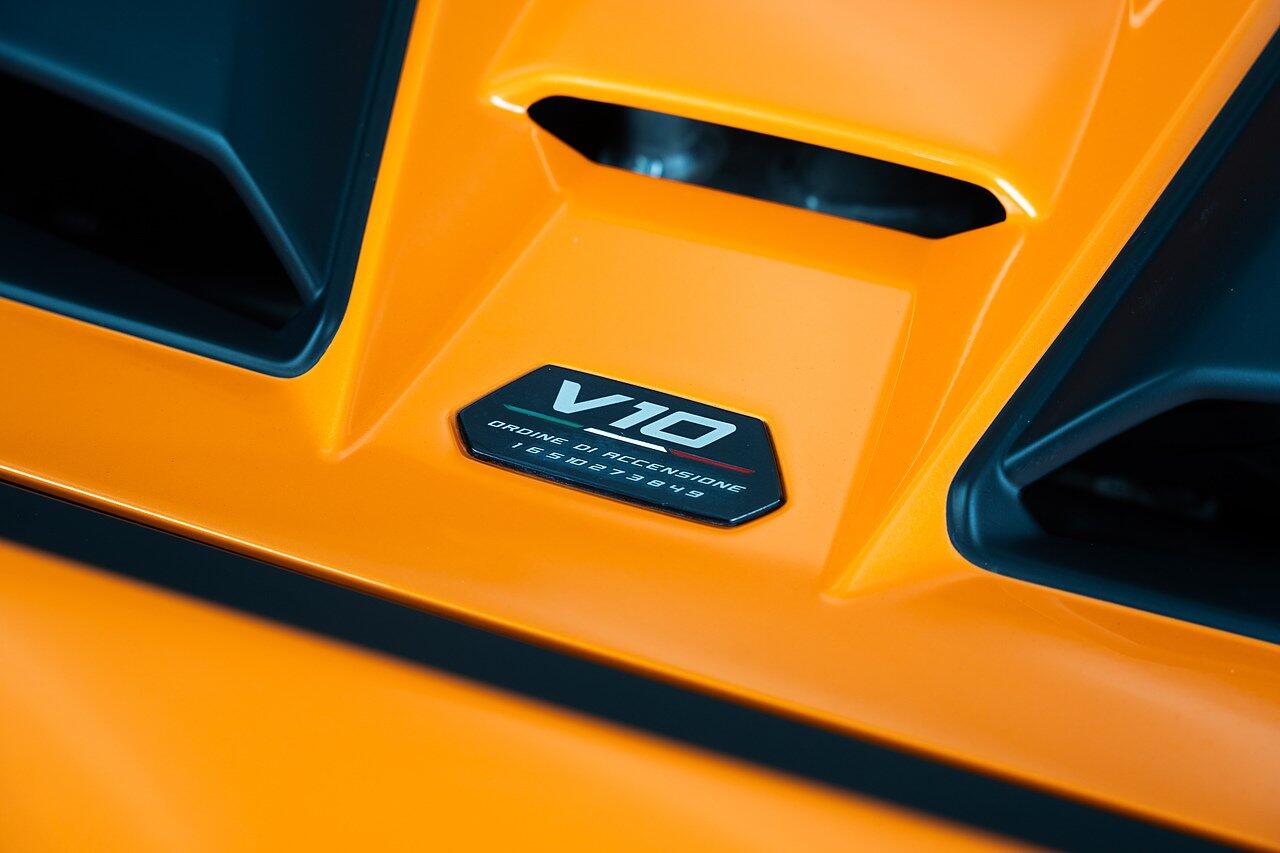 Lamborghini Huracan view 40