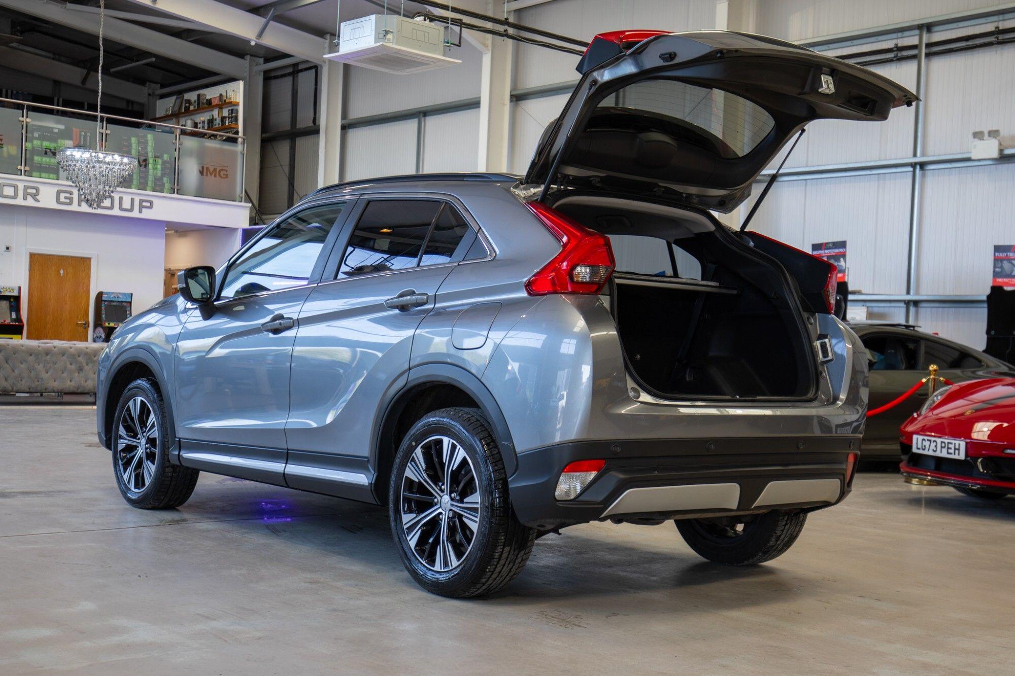 Mitsubishi Eclipse Cross view 24
